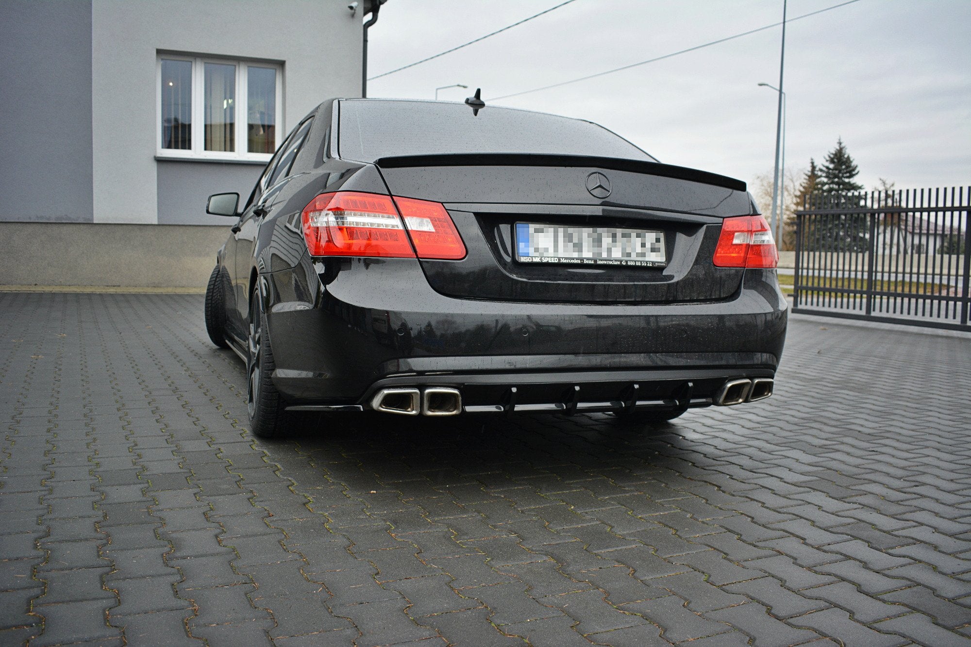 Maxton Design Diffusor Heck Ansatz passend für Mercedes E63 AMG W212 schwarz Hochglanz