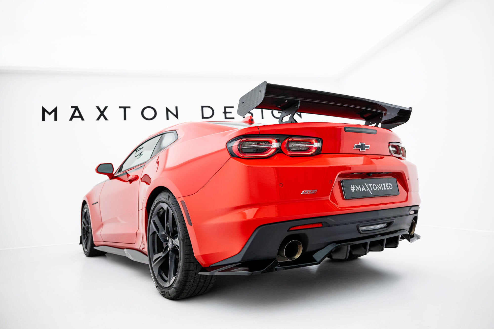 Maxton Design Carbon Spoiler With Internal Brackets Uprights Chevrolet Camaro SS Mk6 Facelift für Chevrolet Camaro Mk6 Facelift