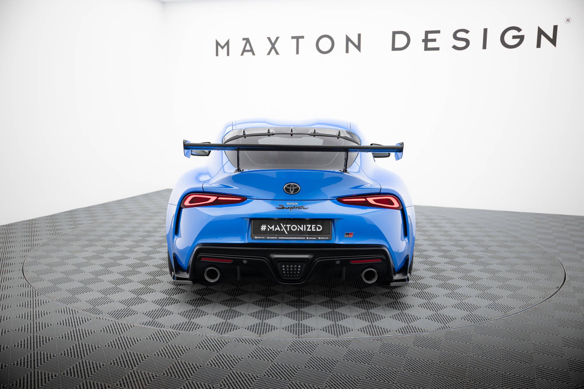 Maxton Design Carbon Spoiler With External Brackets Uprights Toyota Supra Mk5 für Toyota Supra Mk5