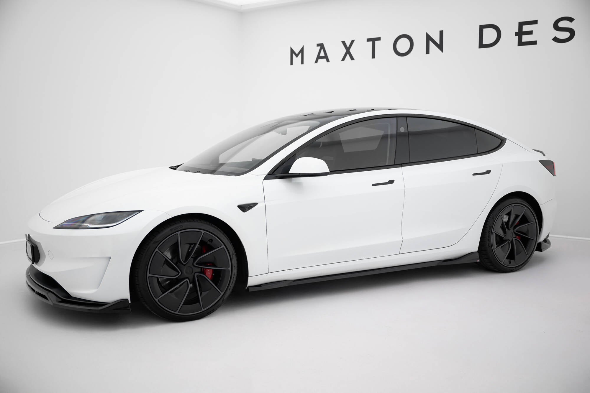 Maxton Design Street+ Seitenschweller Leisten passend für V.1 passend für Tesla Model 3 Performance Mk1 Facelift schwarz Hochglanz