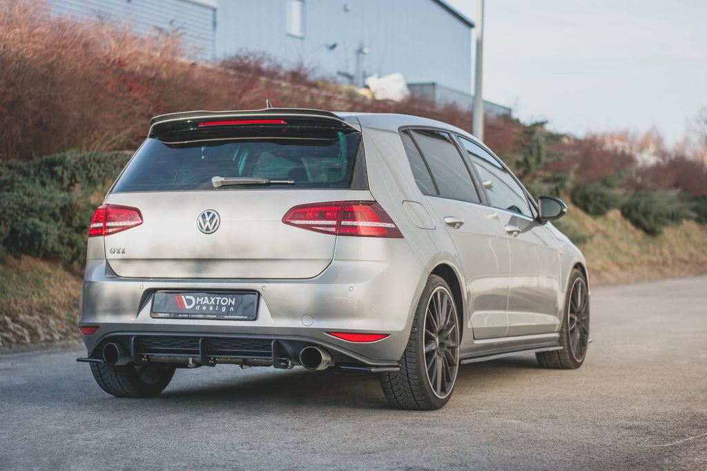 Maxton Design Heck Ansatz Flaps Diffusor V.2 passend für VW Golf 7 GTI schwarz Hochglanz