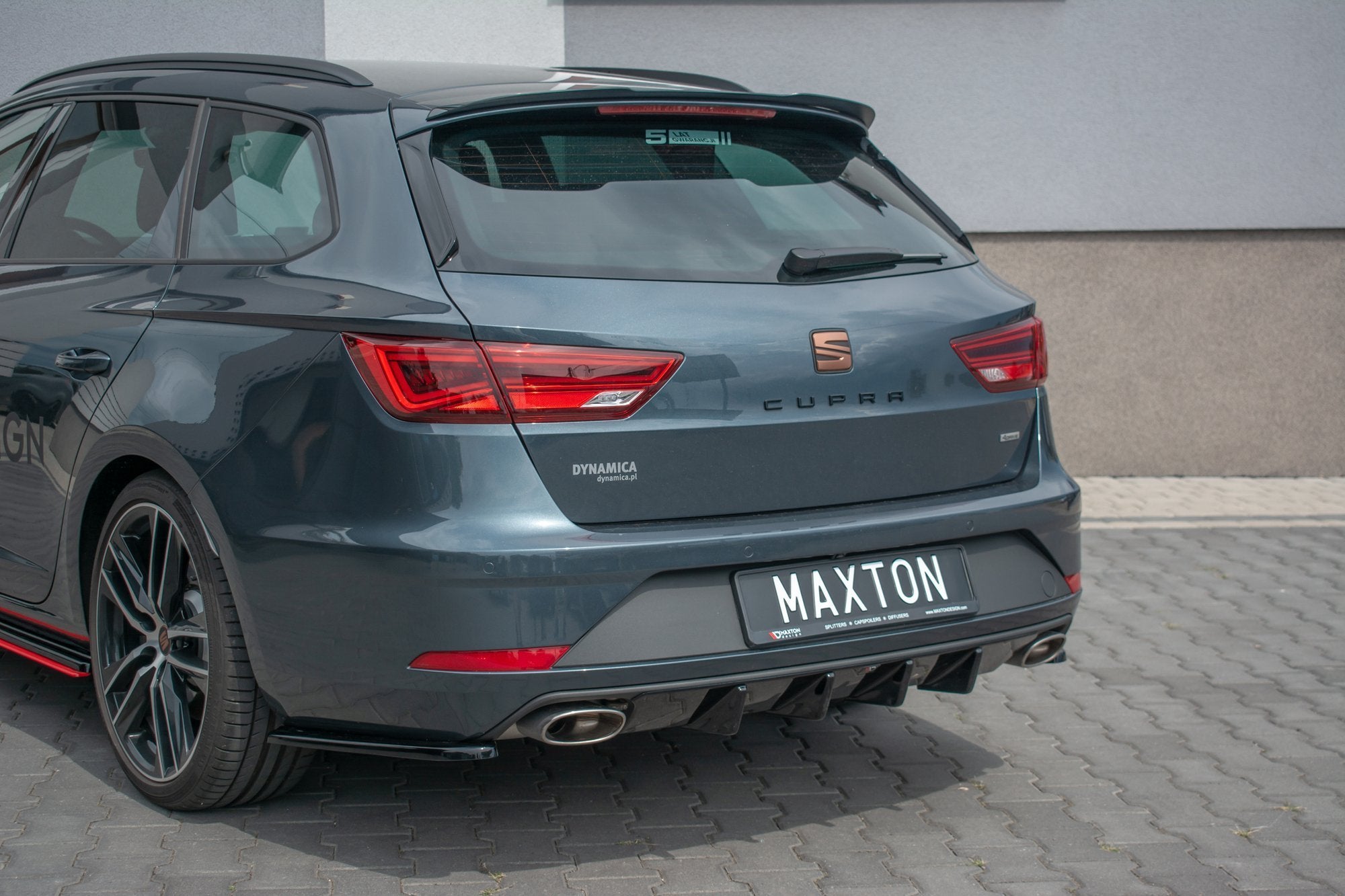 Maxton Design Heck Ansatz Flaps Diffusor V.1 passend für Seat Leon Cupra Mk3 FL Sportstourer schwarz Hochglanz