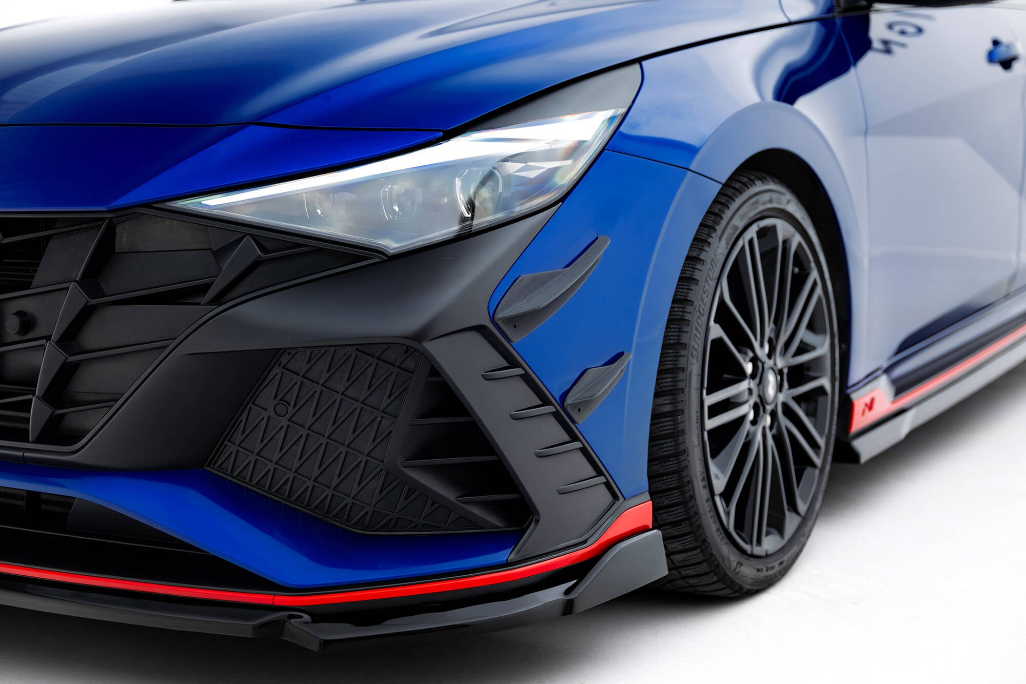 Maxton Design Stoßstangen Flaps Wings vorne Canards passend für Hyundai Elantra N Mk7