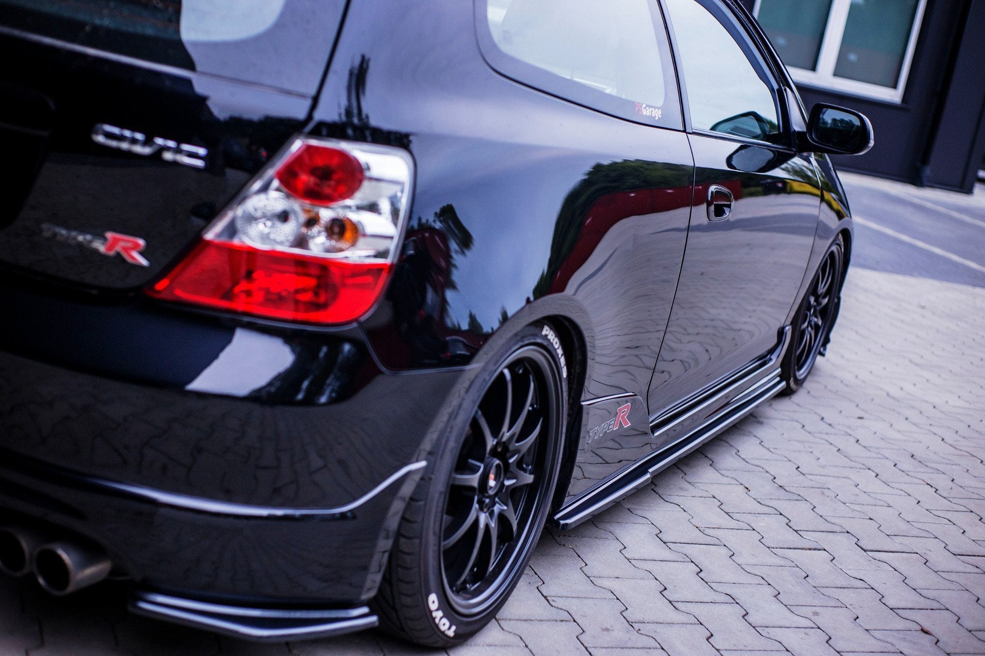 Maxton Design Street+ Seitenschweller Leisten passend für HONDA CIVIC EP3 (MK7) TYPE-R/S FACELIFT schwarz Hochglanz