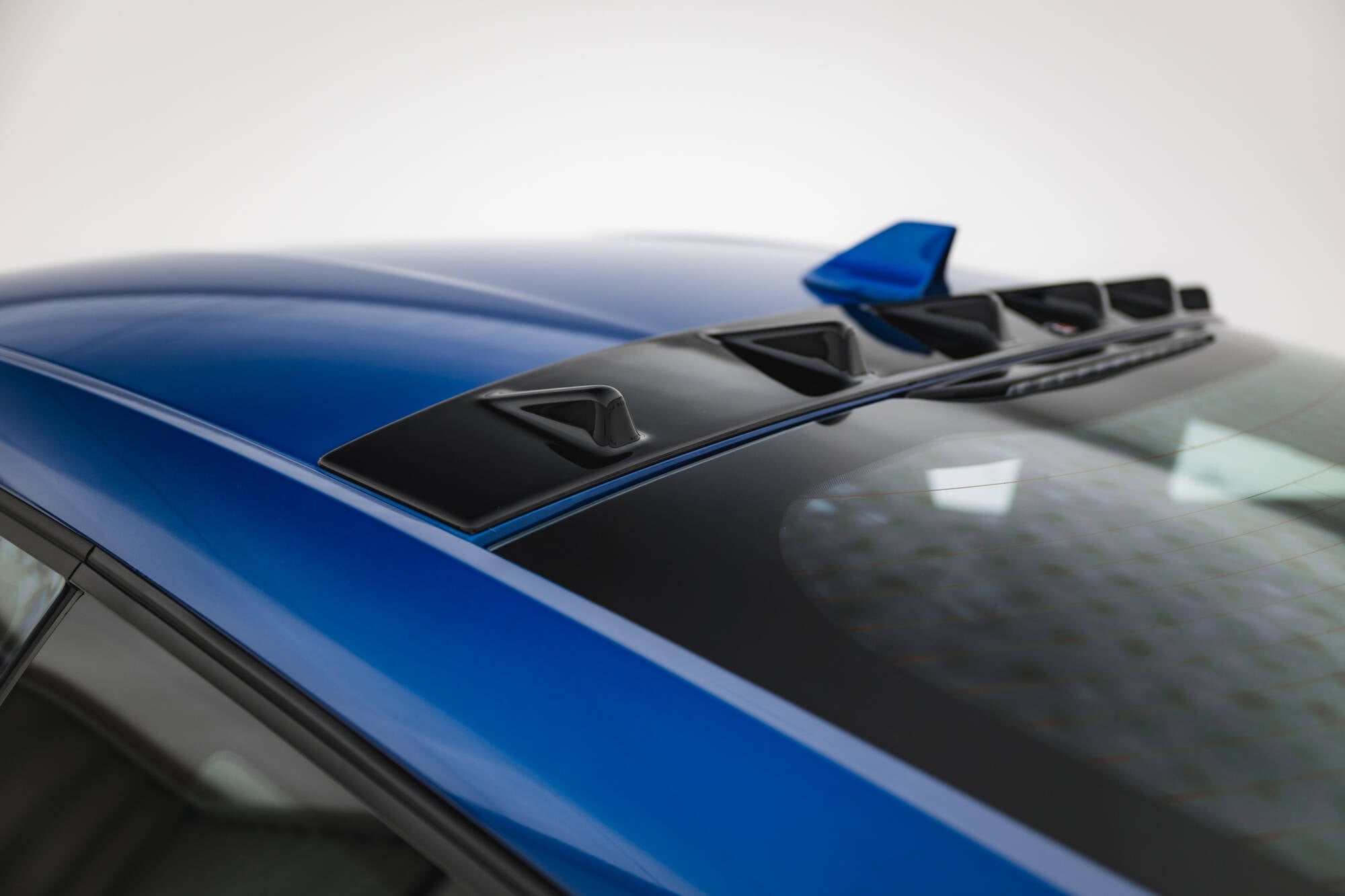 Maxton Design Heckscheiben Spoiler passend für Ford Mustang Dark Horse Mk7 schwarz Hochglanz
