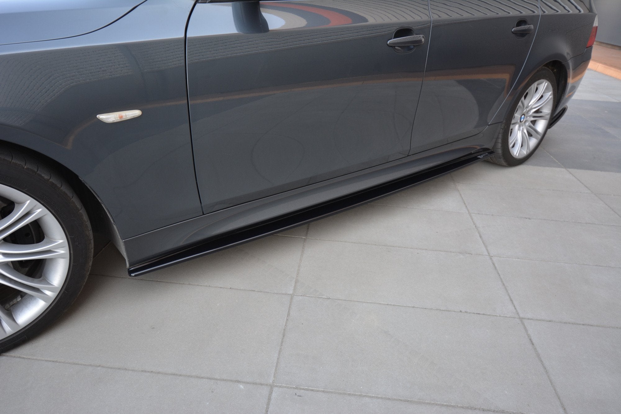 Maxton Design Street+ Seitenschweller Leisten passend für BMW 5er E60/61 M Paket schwarz Hochglanz