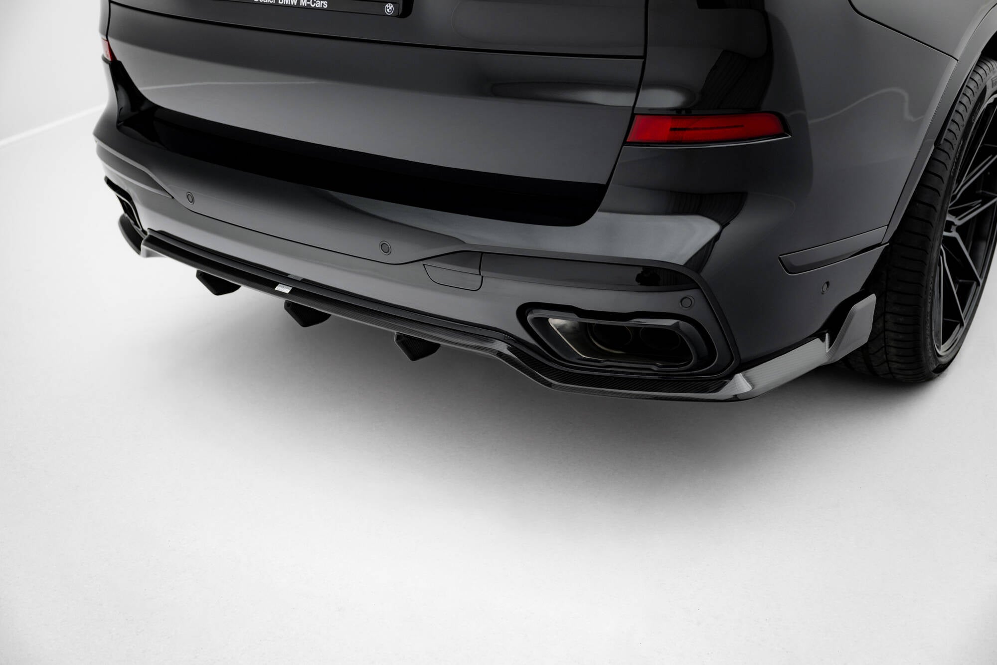 Maxton Design Prepreg Carbon Fiber Diffusor Heck Ansatz passend für BMW X7 M-Paket G07 Facelift (version mitout towbar)