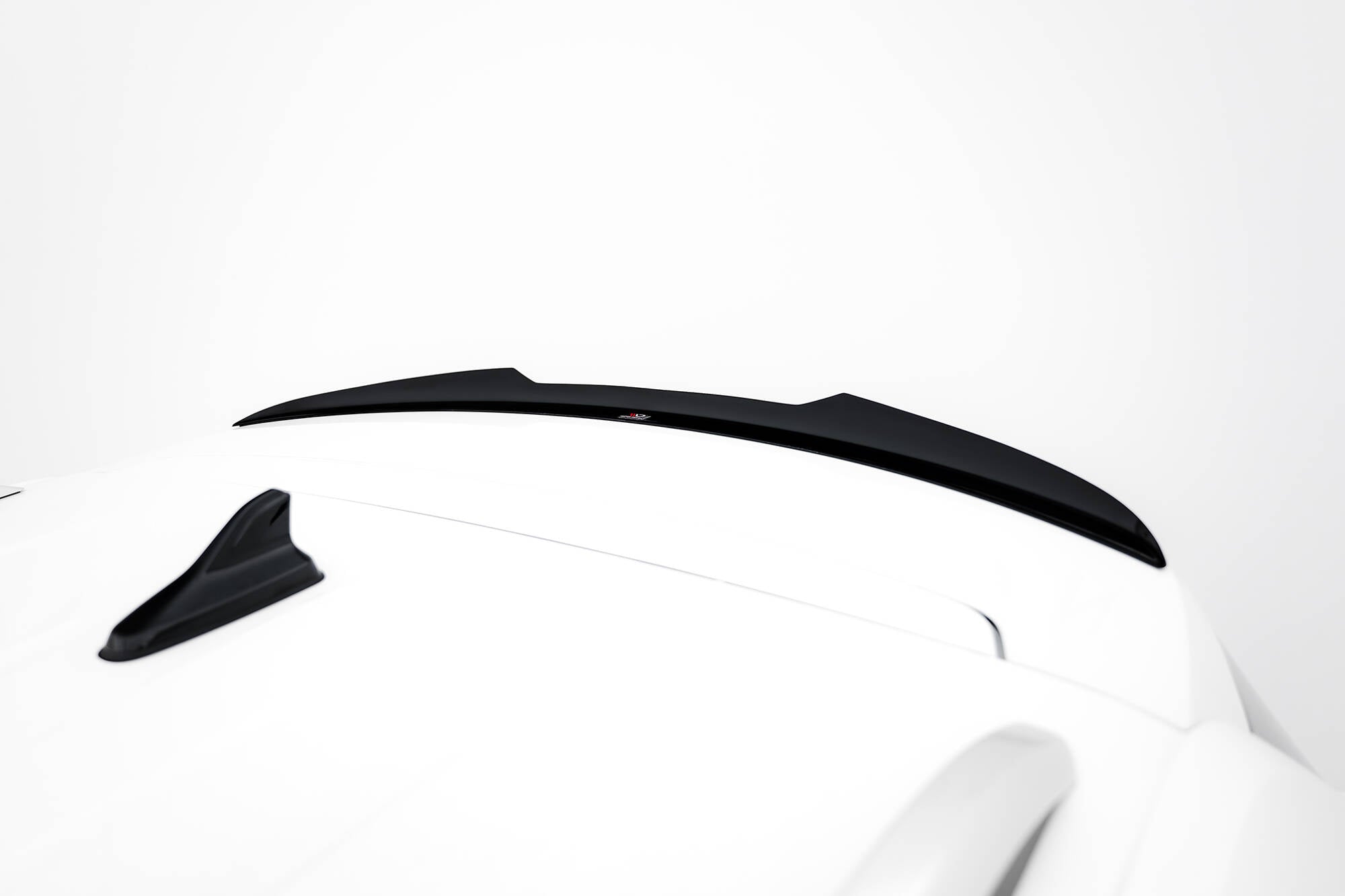 Maxton Design Spoiler CAP passend für VW Atlas R-Line Mk1 Facelift 2 schwarz Hochglanz