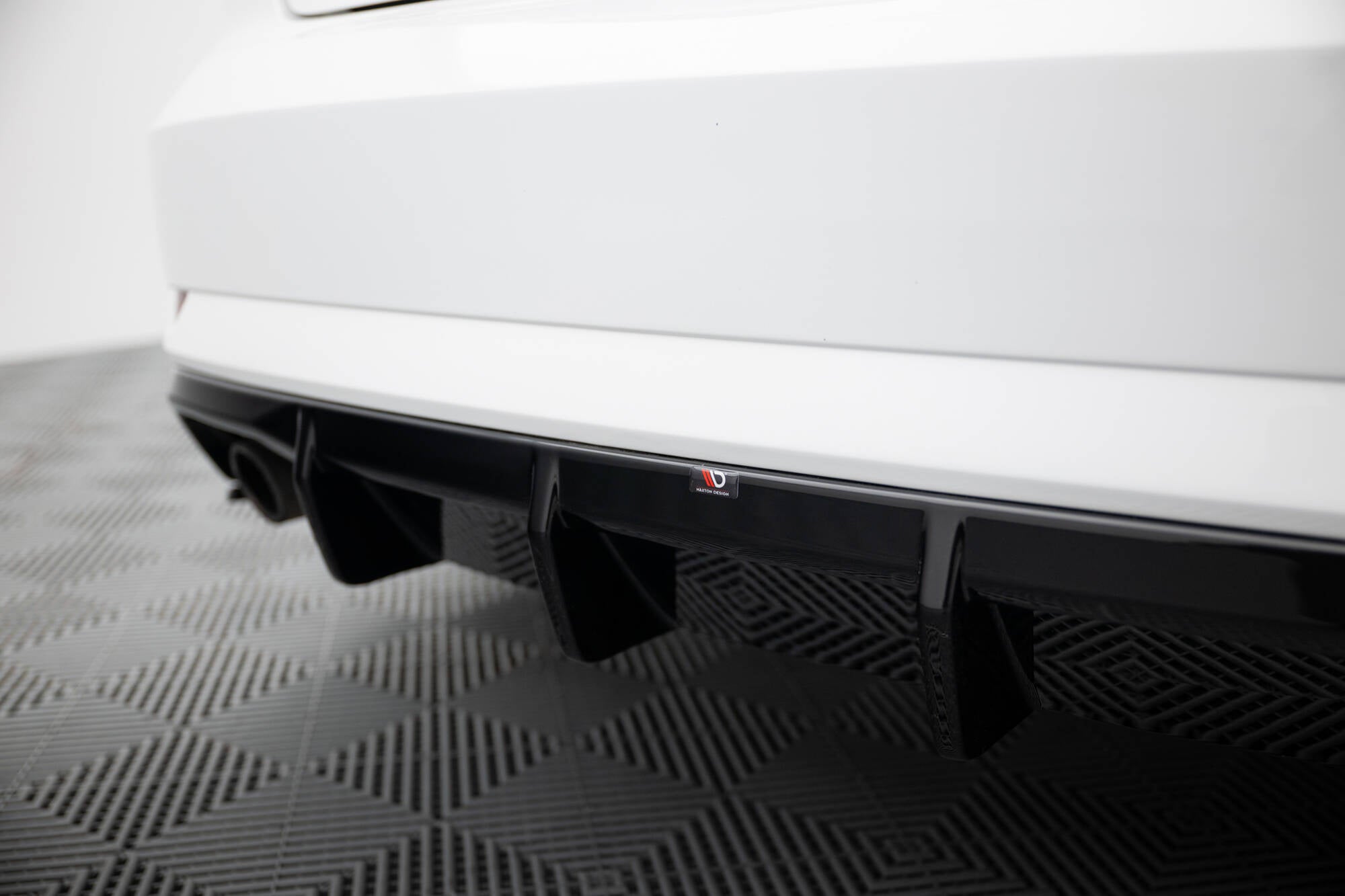 Maxton Design Diffusor Heck Ansatz passend für Audi A3 Limousine 8V Facelift (Einzelauspuff li. re.)