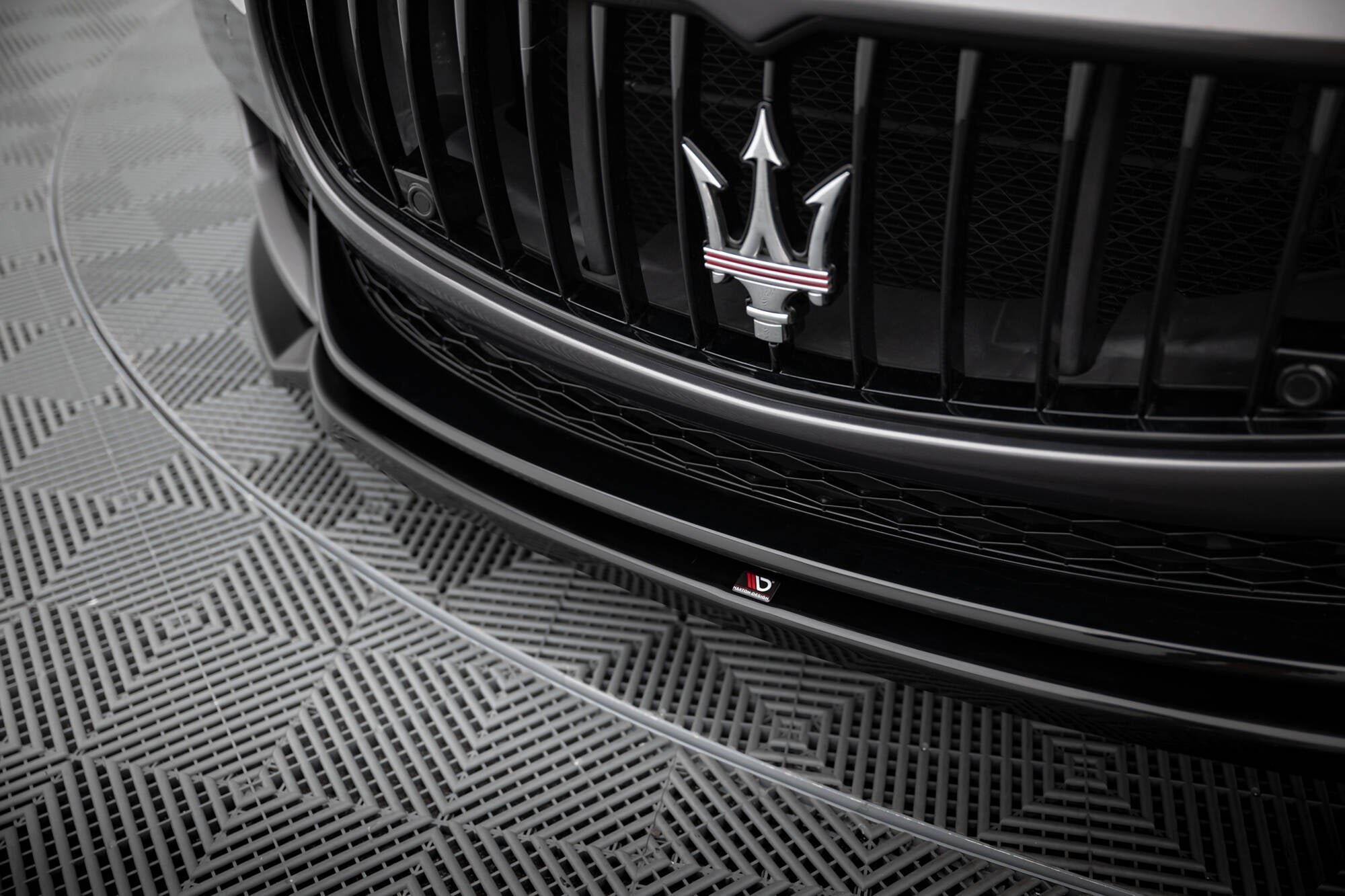 Maxton Design Street+ Spoilerlippe Front Ansatz passend für Maserati Quattroporte Mk6 schwarz Hochglanz