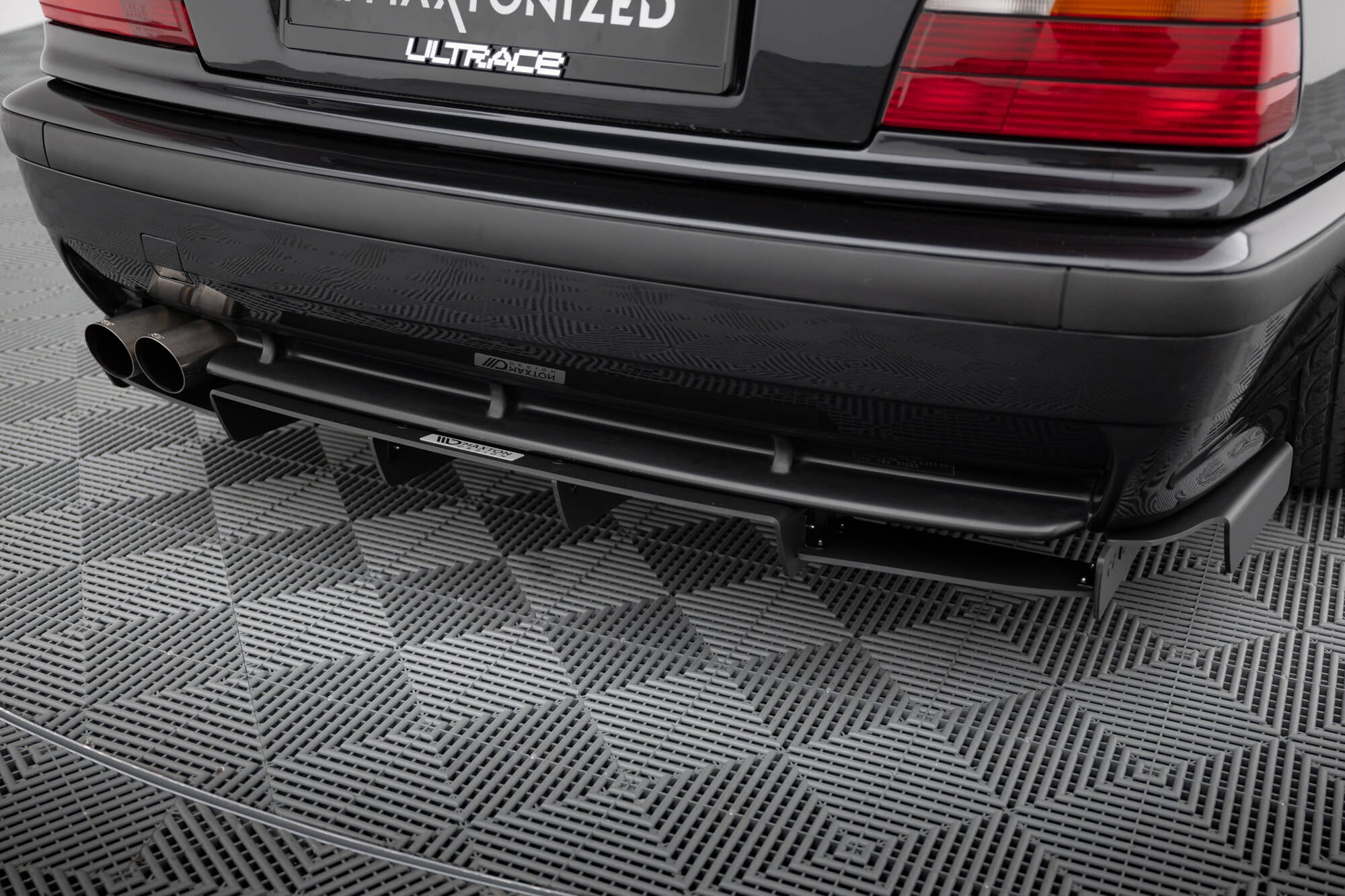 Maxton Design Diffusor Heck Ansatz passend für Heckschürze passend für BMW M3 / 3 M-Paket Coupe / Cabrio E36