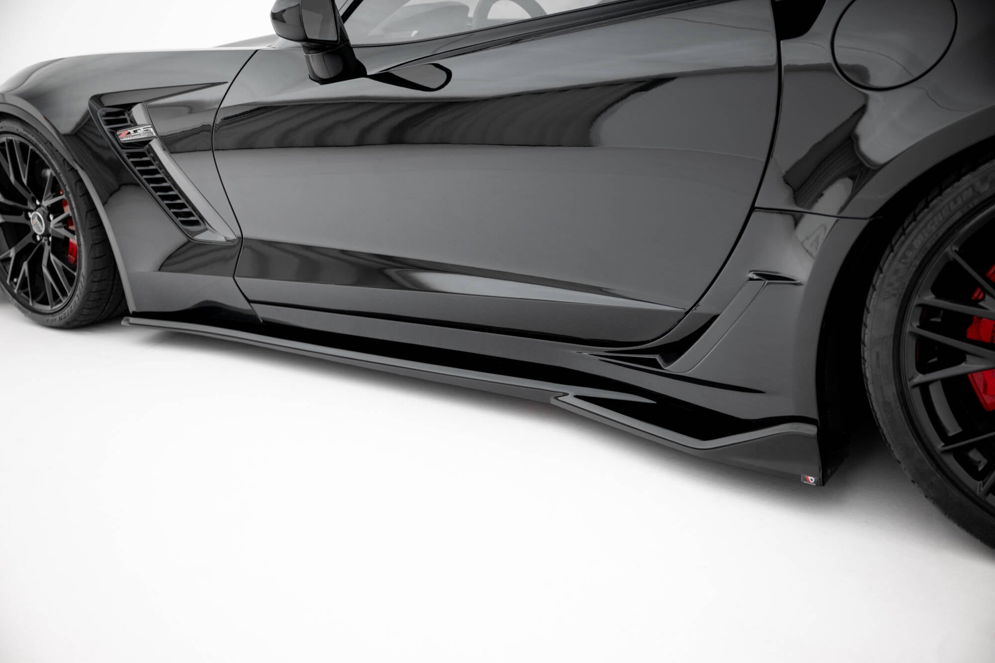 Maxton Design Street+ Seitenschweller Leisten passend für Chevrolet Corvette Z06 C7 schwarz Hochglanz