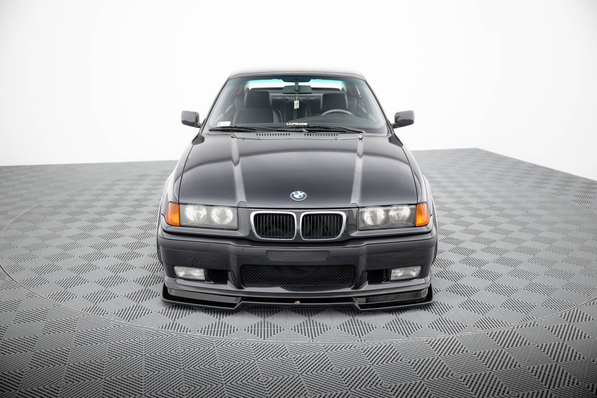 Maxton Design Street+ Spoilerlippe Front Ansatz V.2 passend für BMW M3 / 3 M-Paket Coupe / Cabrio E36 schwarz Hochglanz