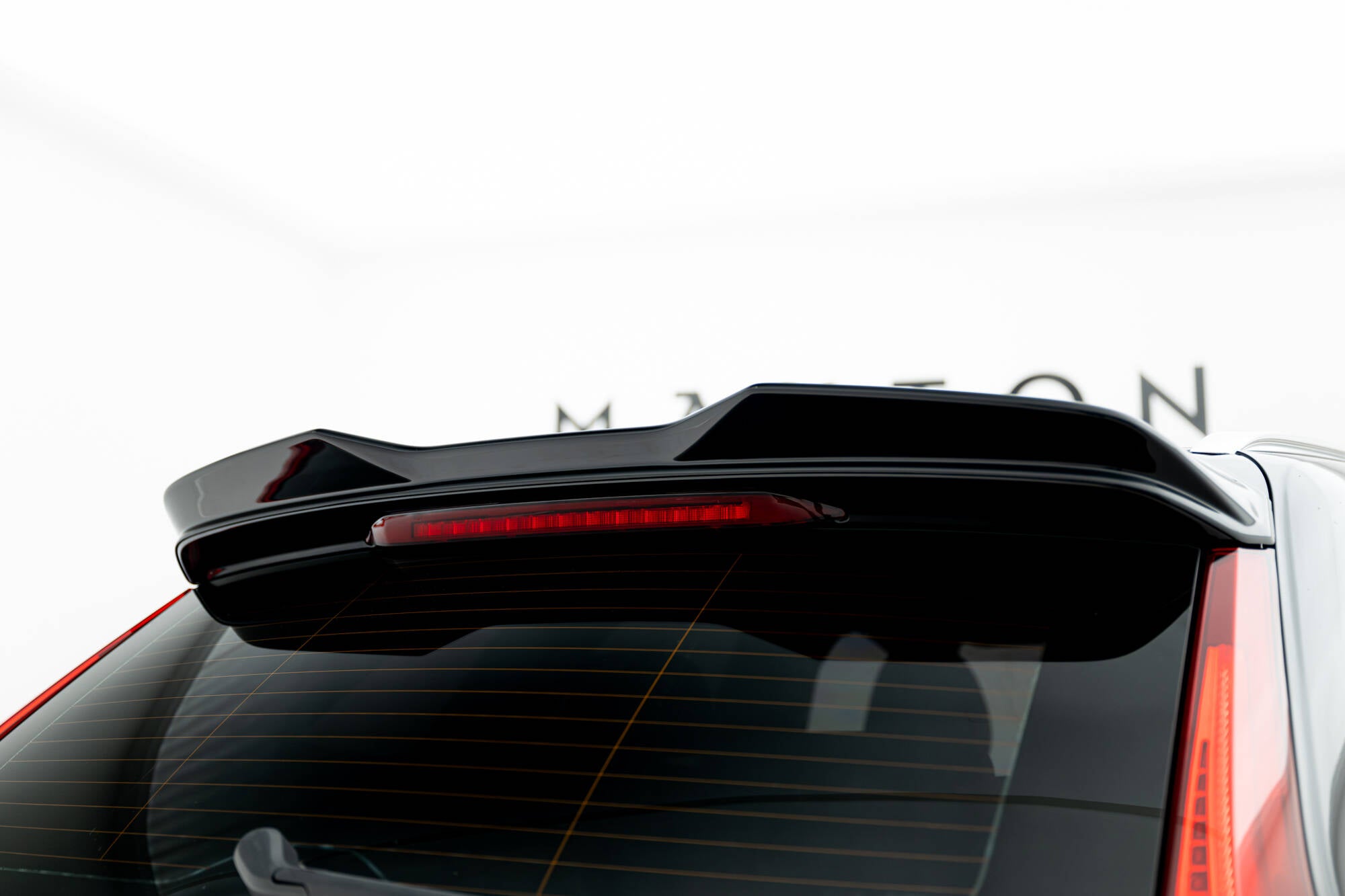 Maxton Design Spoiler CAP 3D passend für Volvo XC60 Mk2 schwarz Hochglanz