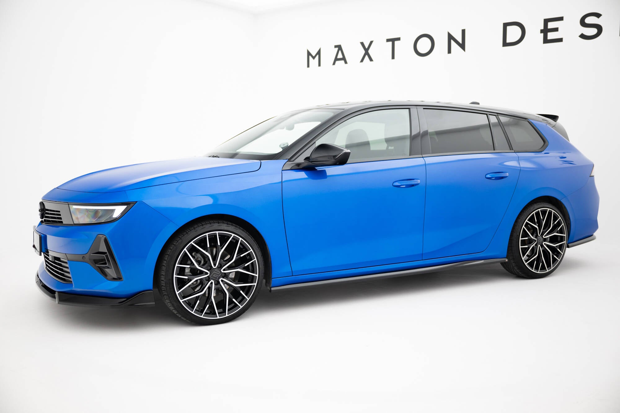 Maxton Design Street+ Seitenschweller Leisten passend für Opel Astra Sports Tourer L (MK6) schwarz Hochglanz