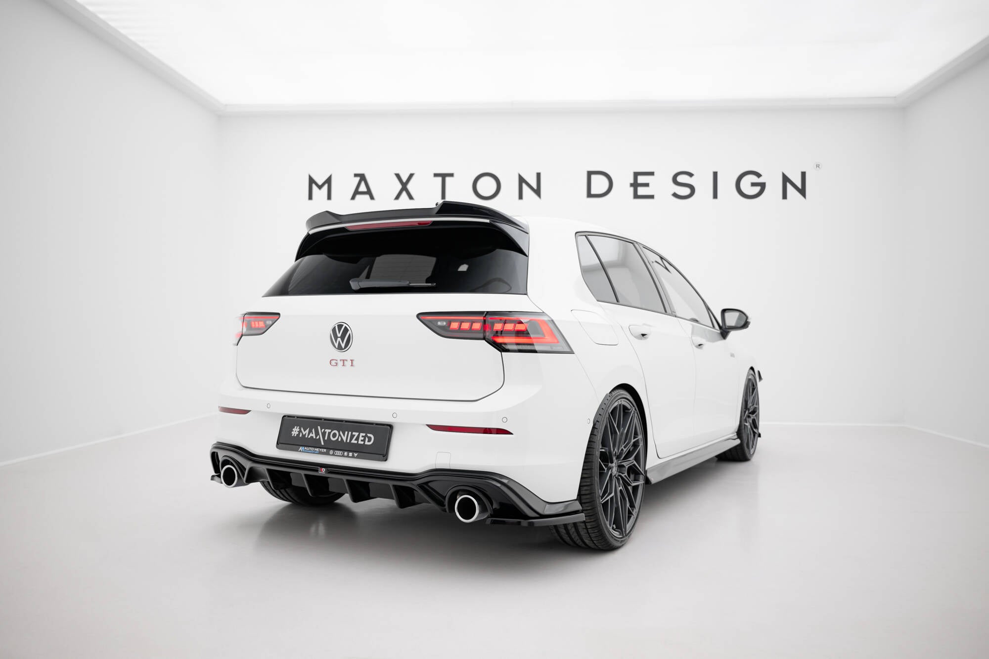 Maxton Design Diffusor Heck Ansatz V.2 passend für VW Golf GTI Mk8 schwarz Hochglanz