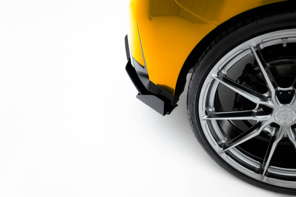 Maxton Design Street Pro Heckschürze + Flaps passend für BMW 1er M-Paket F70 schwarz Hochglanz