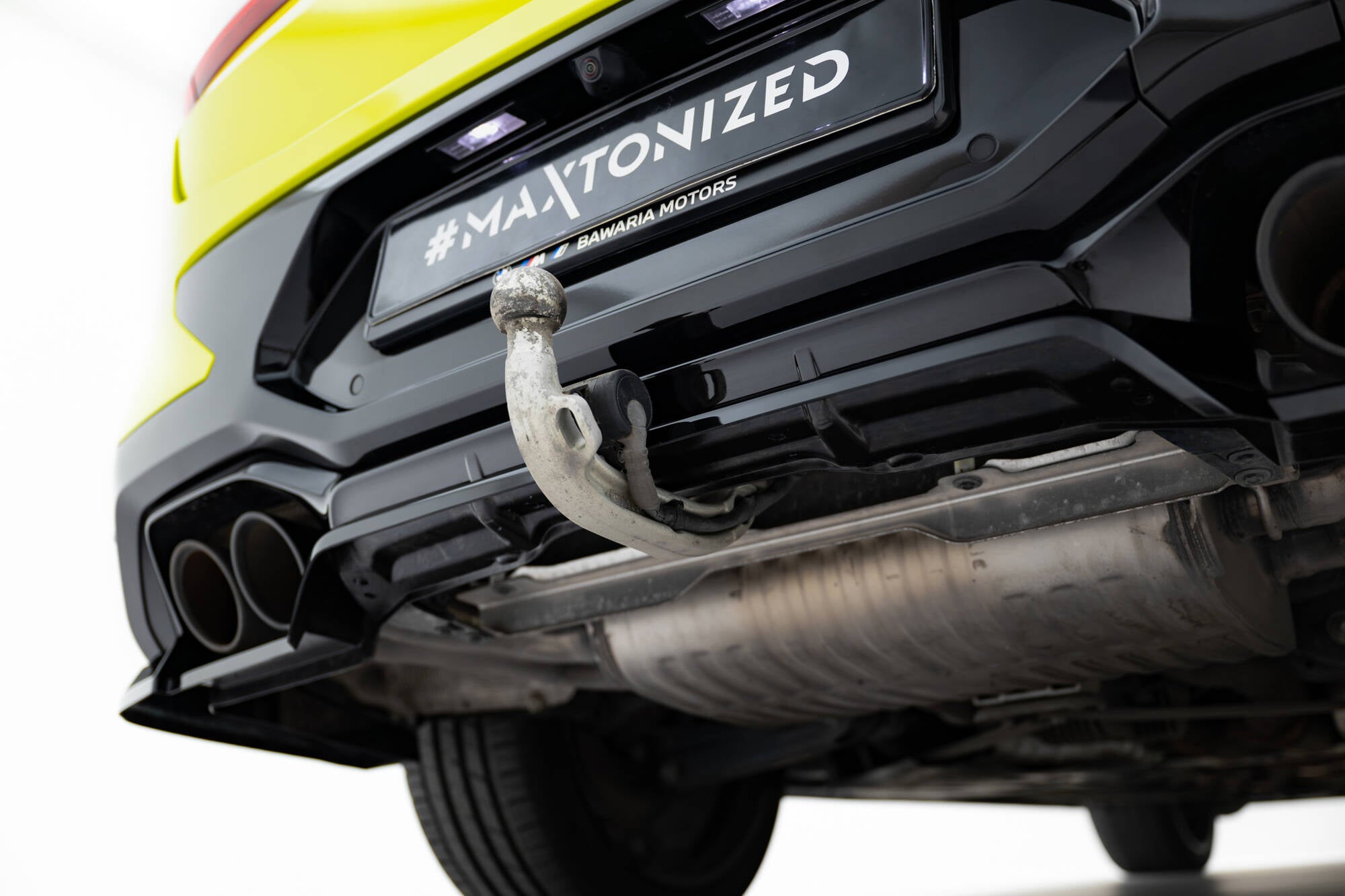 Maxton Design Street+ Mittlerer Diffusor RACE passend für BMW X4M F98 Facelift schwarz Hochglanz