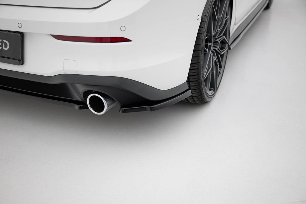 Maxton Design Heck Ansatz Flaps Diffusor V.1 passend für VW Golf GTI / GTE Mk8 schwarz Hochglanz
