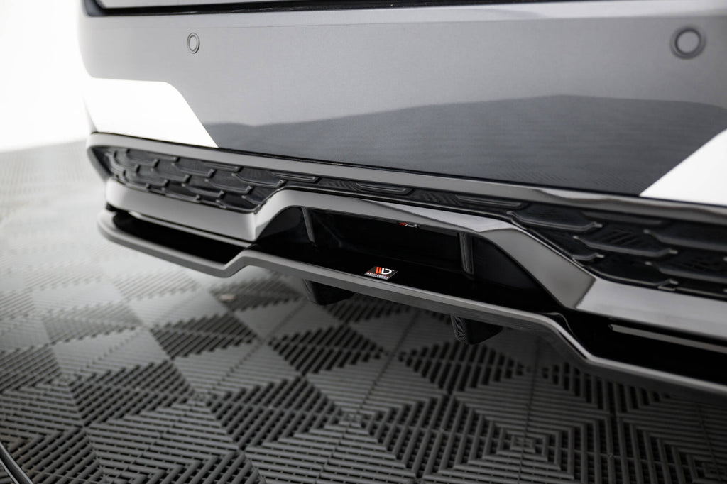 Maxton Design Street+ Mittlerer Diffusor RACE passend für Toyota Corolla GR Sport Touring Sports XII schwarz Hochglanz