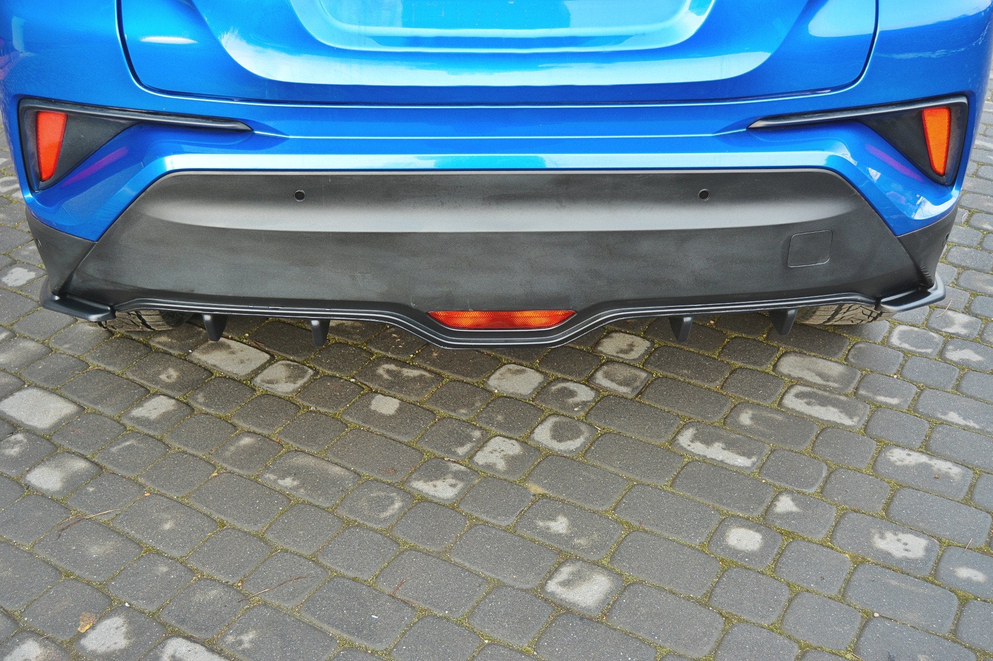 Maxton Design Diffusor Heck Ansatz passend für TOYOTA C-HR schwarz Hochglanz