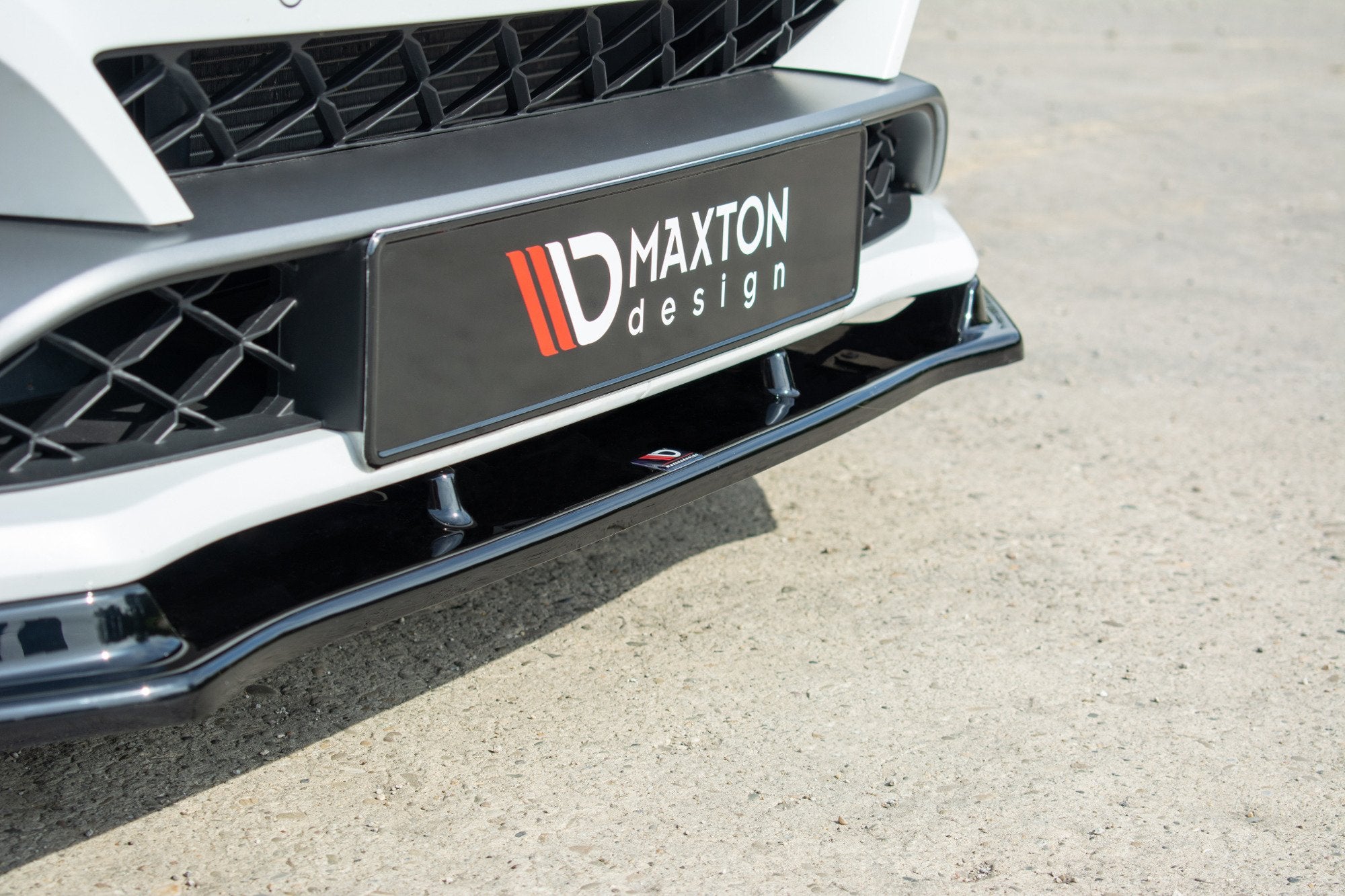 Maxton Design Street+ Spoilerlippe Front Ansatz V.1 passend für Renault Megane IV RS schwarz Hochglanz