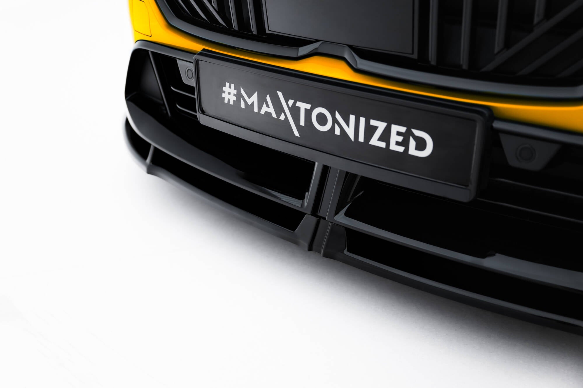 Maxton Design Street+ Spoilerlippe Front Ansatz V.3 passend für BMW 1er M-Paket F70 schwarz Hochglanz