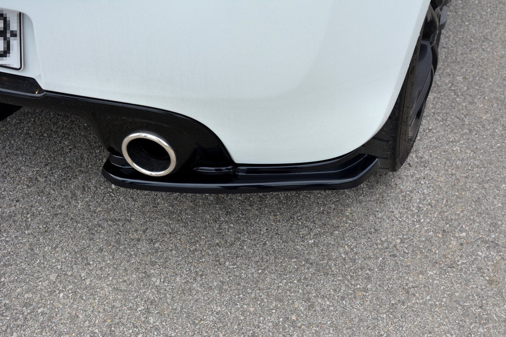Maxton Design Heck Ansatz Flaps Diffusor passend für RENAULT CLIO MK3 RS FACELIFT schwarz Hochglanz