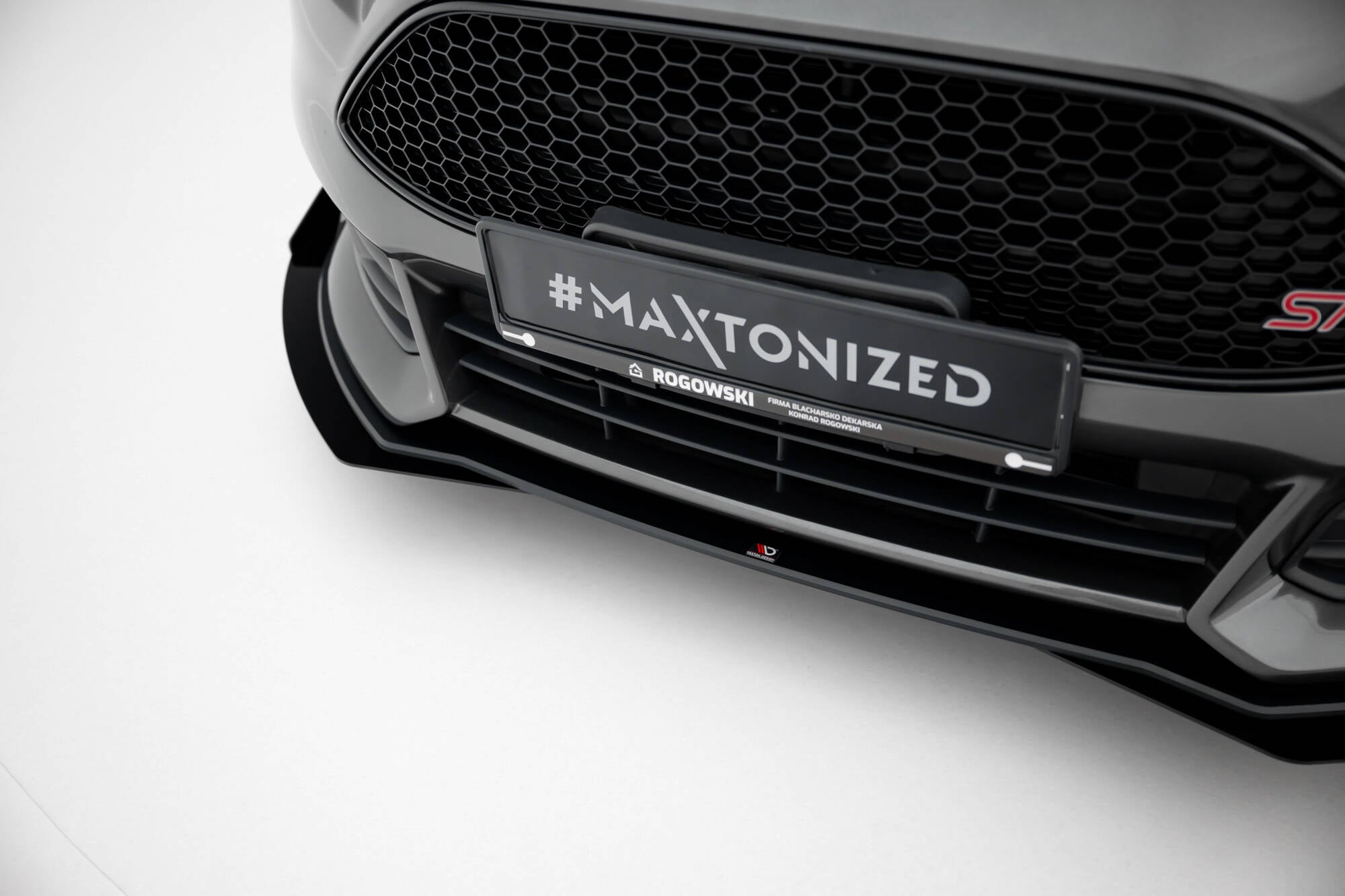 Maxton Design Street Pro Street+ Spoilerlippe Front Ansatz + Flaps passend für Ford Focus ST Mk3 Facelift schwarz Hochglanz