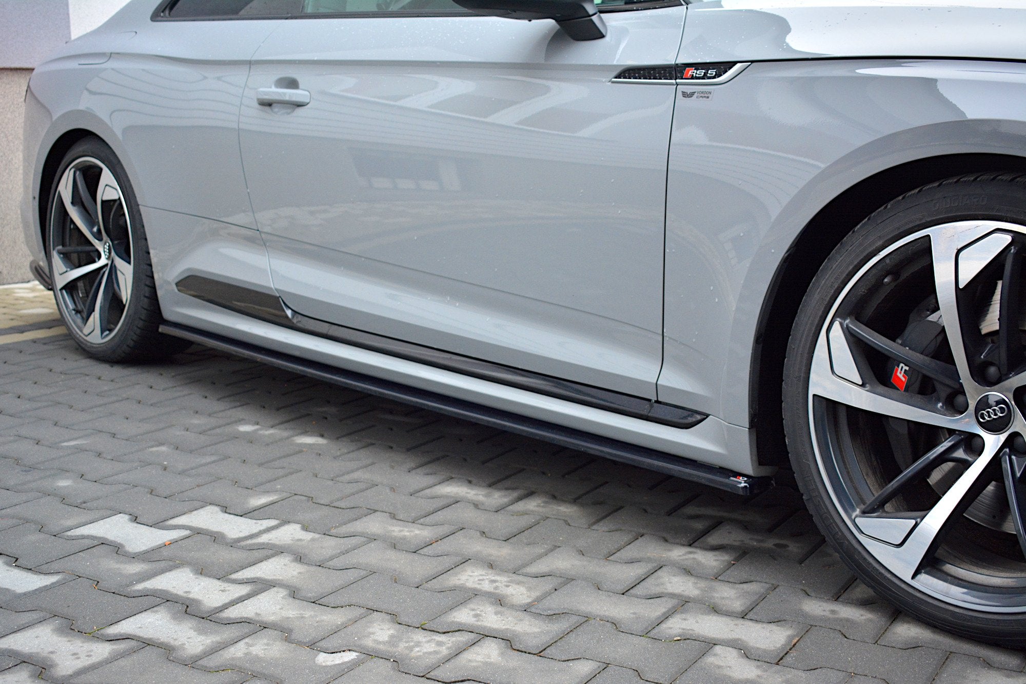 Maxton Design Street+ Seitenschweller Leisten passend für Audi RS5 Coupe F5 schwarz Hochglanz