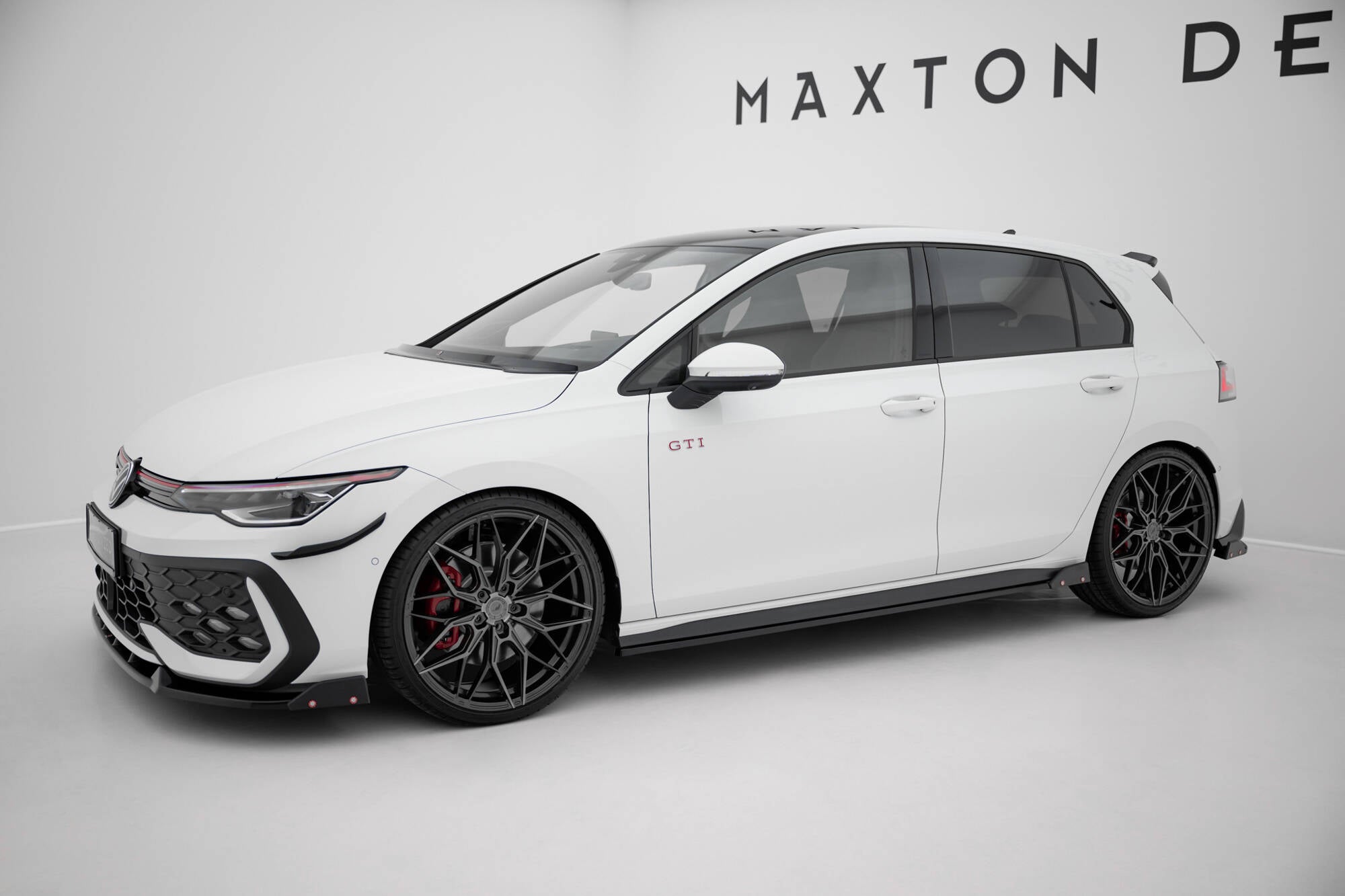 Maxton Design Street+ Seitenschweller Leisten V.2 passend für + Flaps passend für VW Golf GTI / GTE / GTI Clubsport / GTD / R-Line Mk8