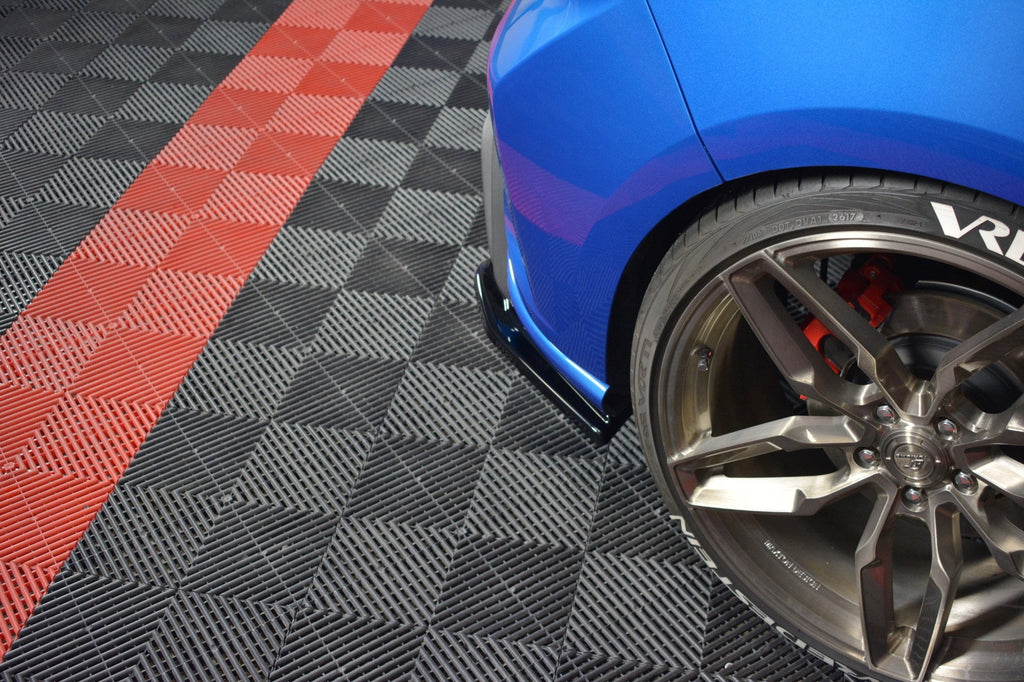 Maxton Design Heck Ansatz Flaps Diffusor V.2 passend für (Für heckansatz v.1) Ford Focus Hatchabck ST-Line schwarz Hochglanz