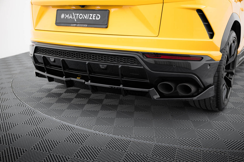 Maxton Design Street+ Mittlerer Diffusor RACE passend für Lamborghini Urus Mk1 schwarz Hochglanz