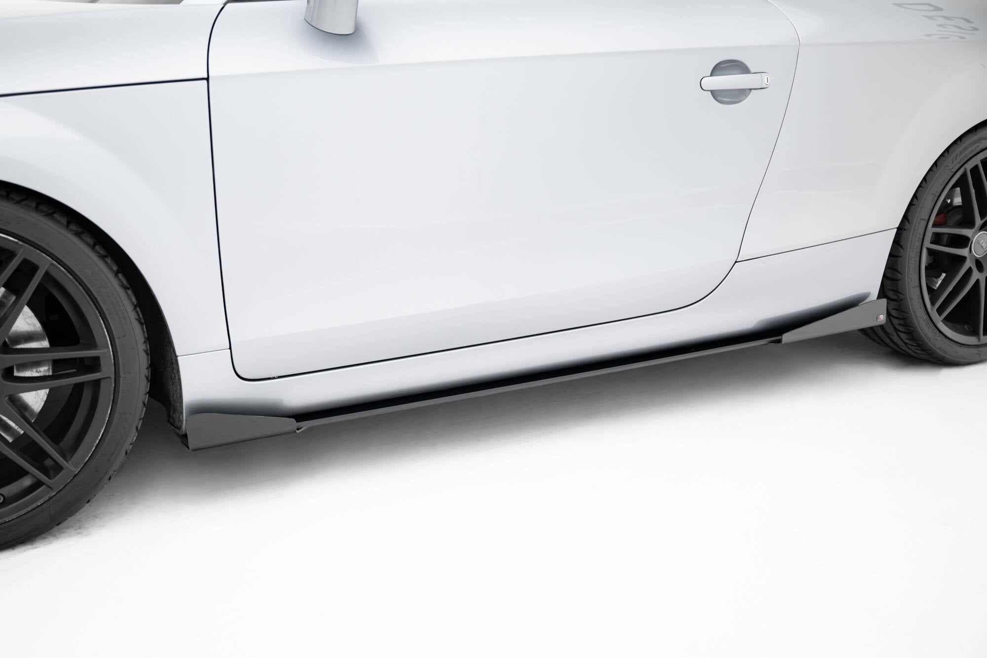 Maxton Design Street Pro Street+ Seitenschweller Leisten + Flaps passend für Audi TT S / TT S-Line 8J Facelift schwarz Hochglanz