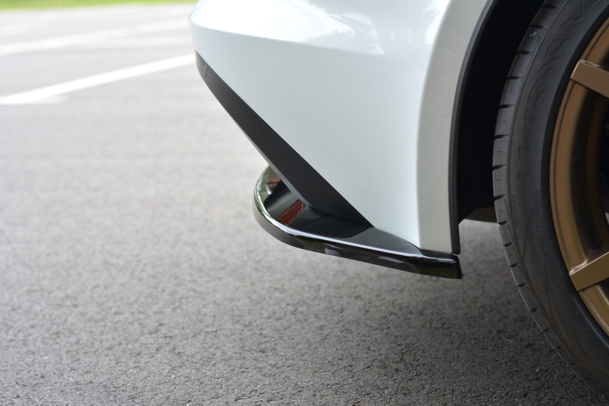 Maxton Design Heck Ansatz Flaps Diffusor passend für Jaguar F-Type X152 schwarz Hochglanz