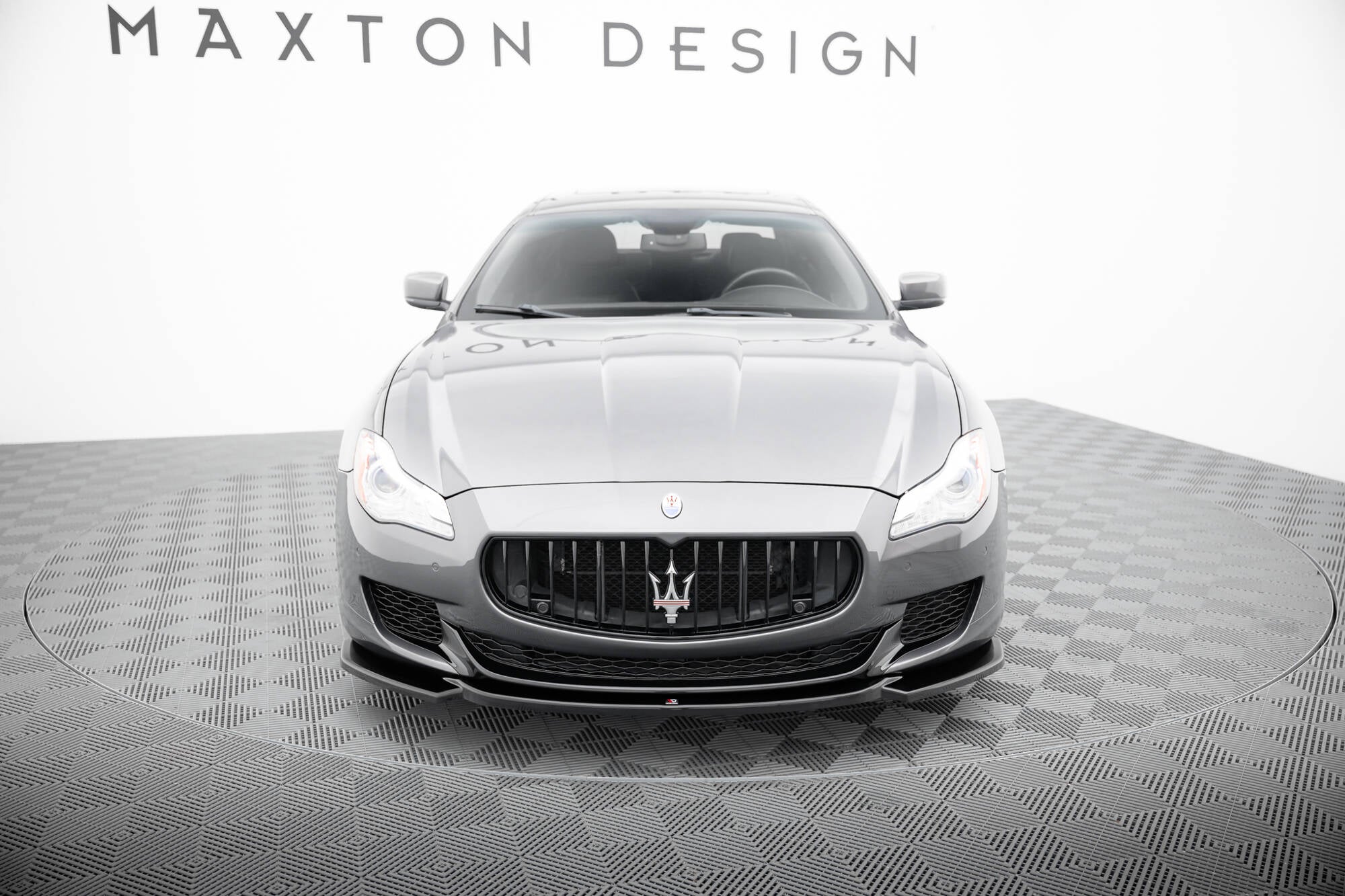 Maxton Design Street+ Spoilerlippe Front Ansatz passend für Maserati Quattroporte Mk6 schwarz Hochglanz