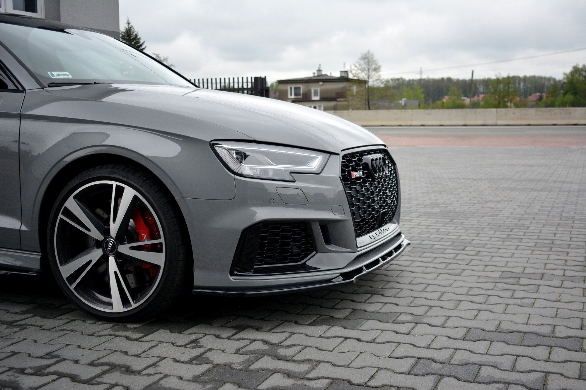 Maxton Design Street+ Spoilerlippe Front Ansatz V.1 passend für Audi RS3 8V FL Limousine schwarz Hochglanz