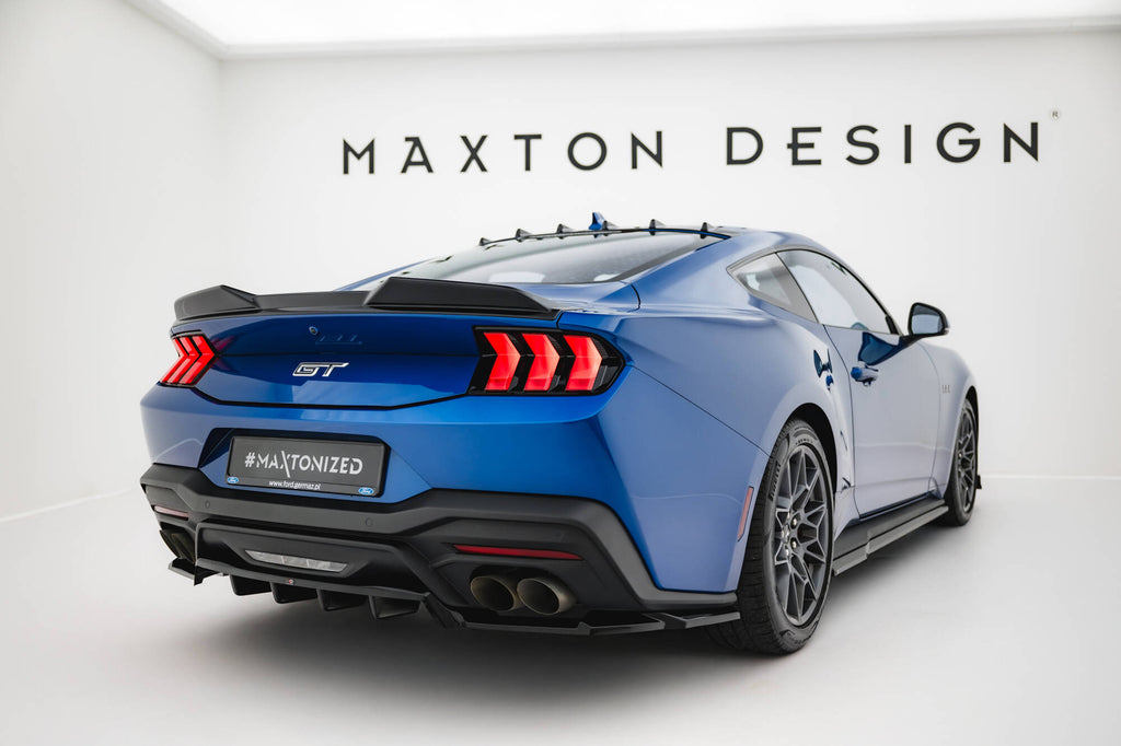 Maxton Design Street+ Mittlerer Diffusor RACE passend für Ford Mustang GT Mk7 schwarz Hochglanz