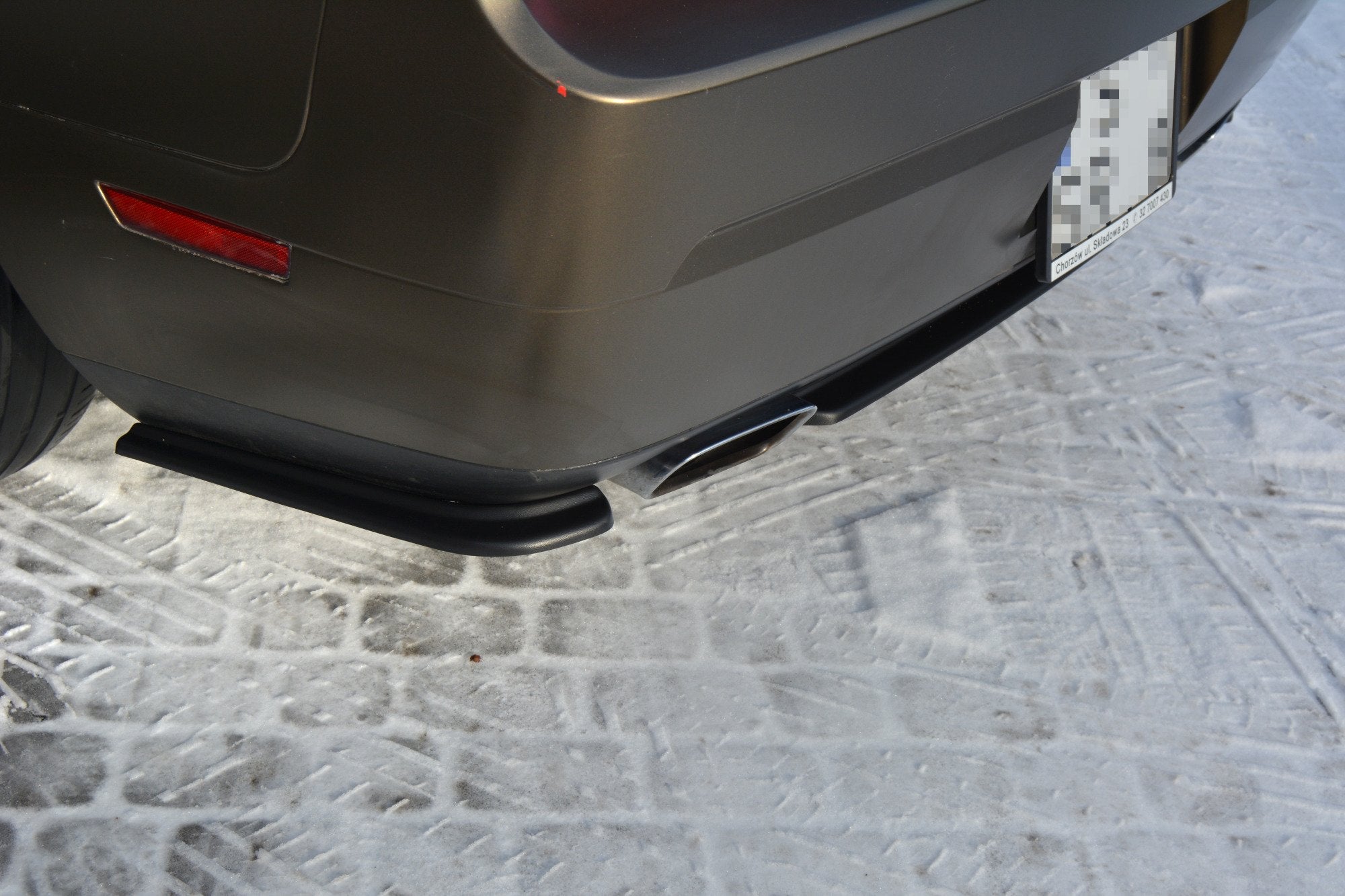 Maxton Design Heck Ansatz Flaps Diffusor passend für DODGE CHALLENGER MK3. PHASE-I SRT8 COUPE schwarz Hochglanz