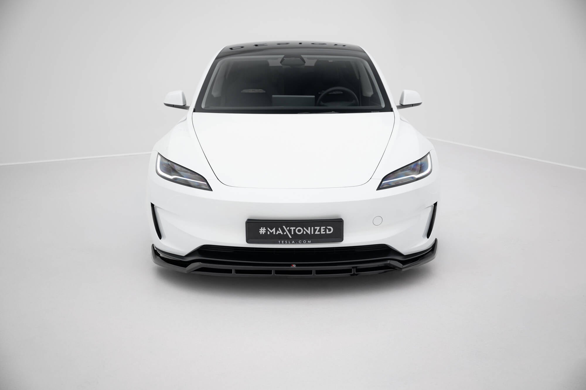 Maxton Design Street+ Spoilerlippe Front Ansatz V.1 passend für Tesla Model 3 Performance Mk1 Facelift schwarz Hochglanz