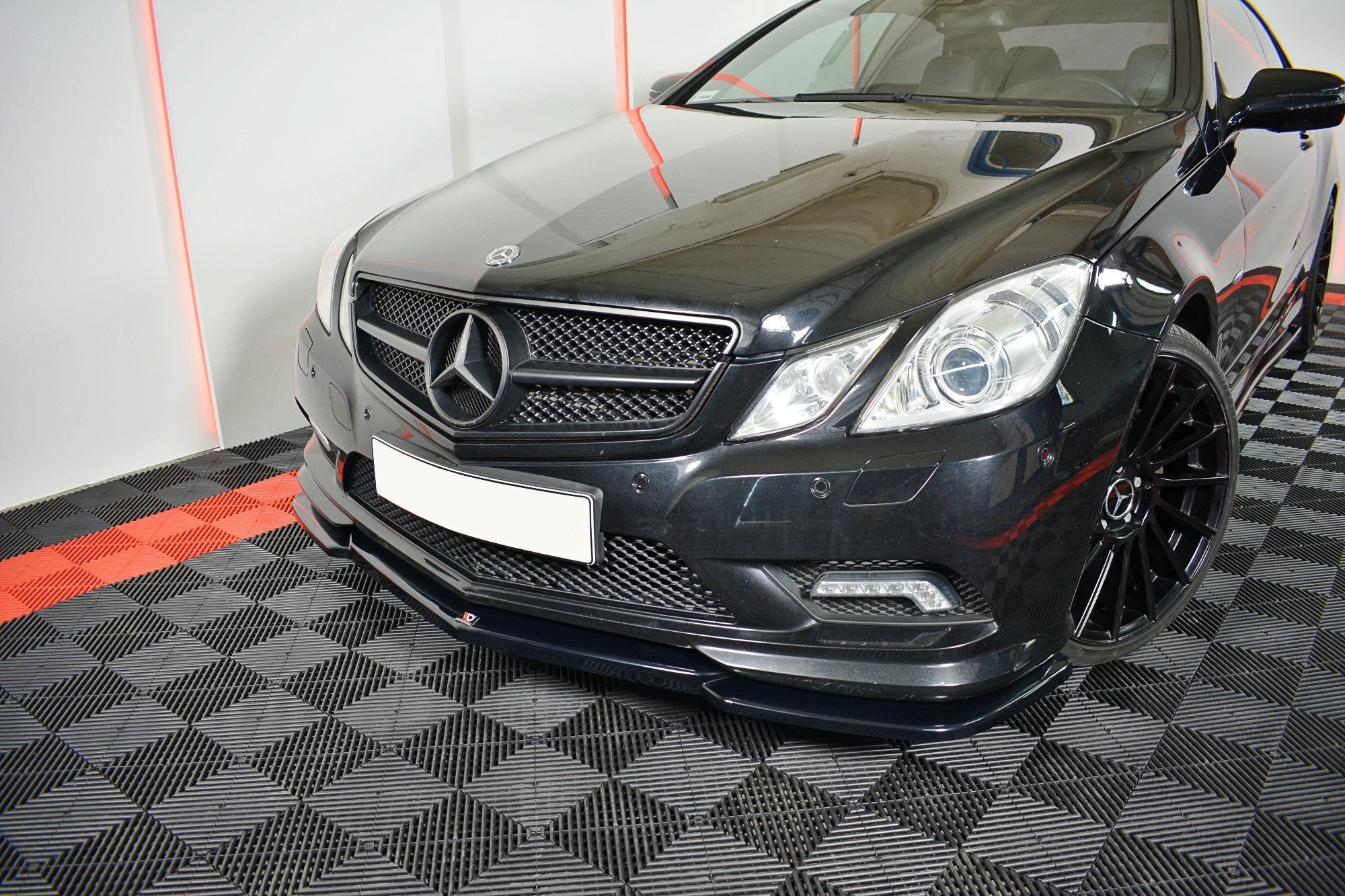 Maxton Design Street+ Spoilerlippe Front Ansatz passend für Mercedes-Benz E-Klasse W207 Coupe AMG-Line schwarz Hochglanz
