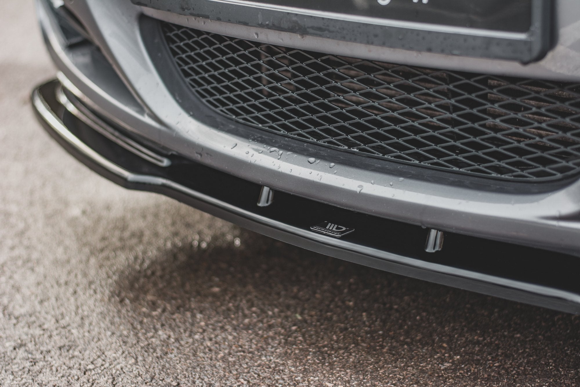 Maxton Design Street+ Spoilerlippe Front Ansatz V.2 passend für BMW 3er E90/E91 Facelift schwarz Hochglanz