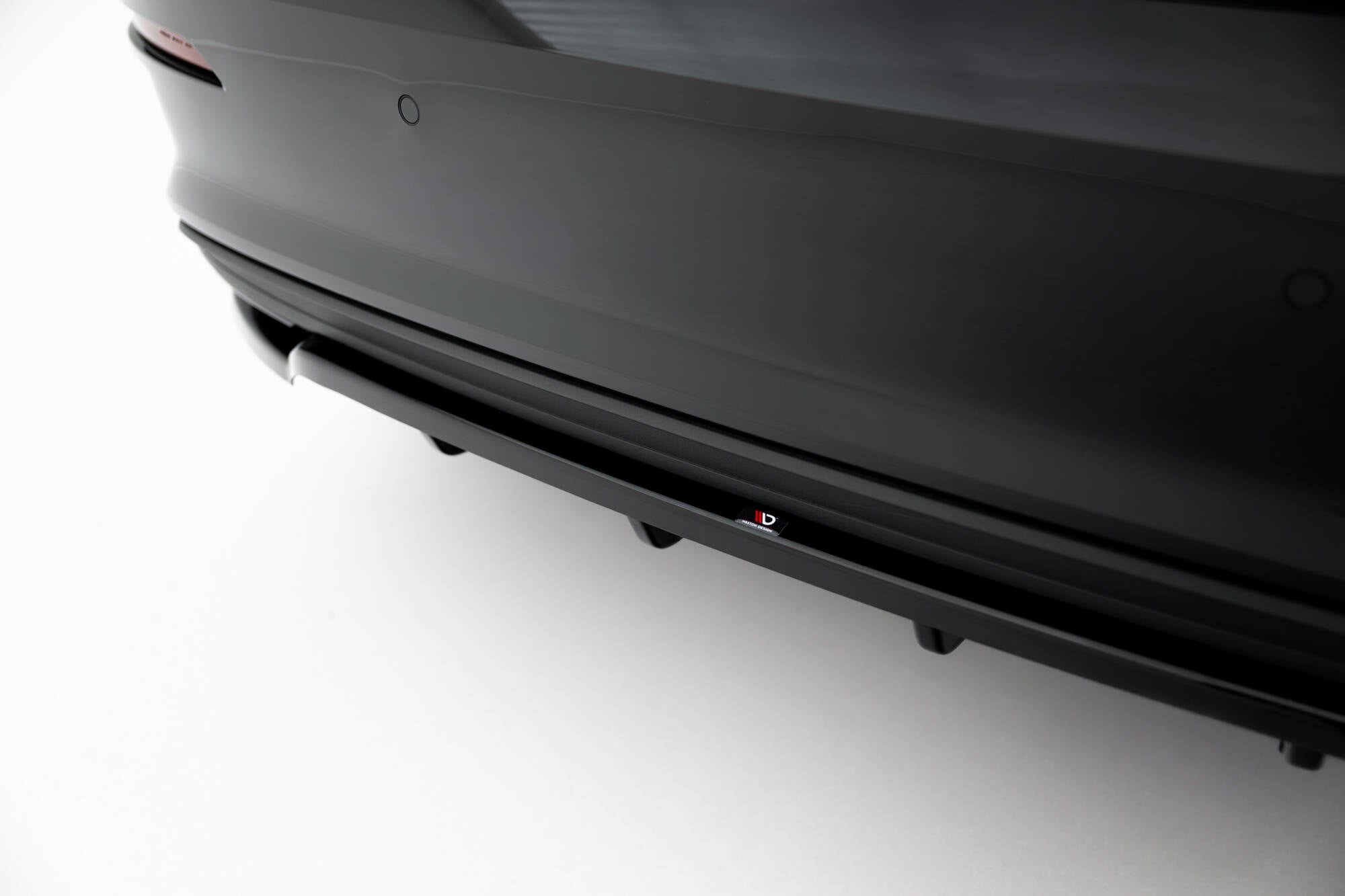 Maxton Design Street+ Mittlerer Diffusor RACE passend für Audi A3 Limousine 8Y schwarz Hochglanz