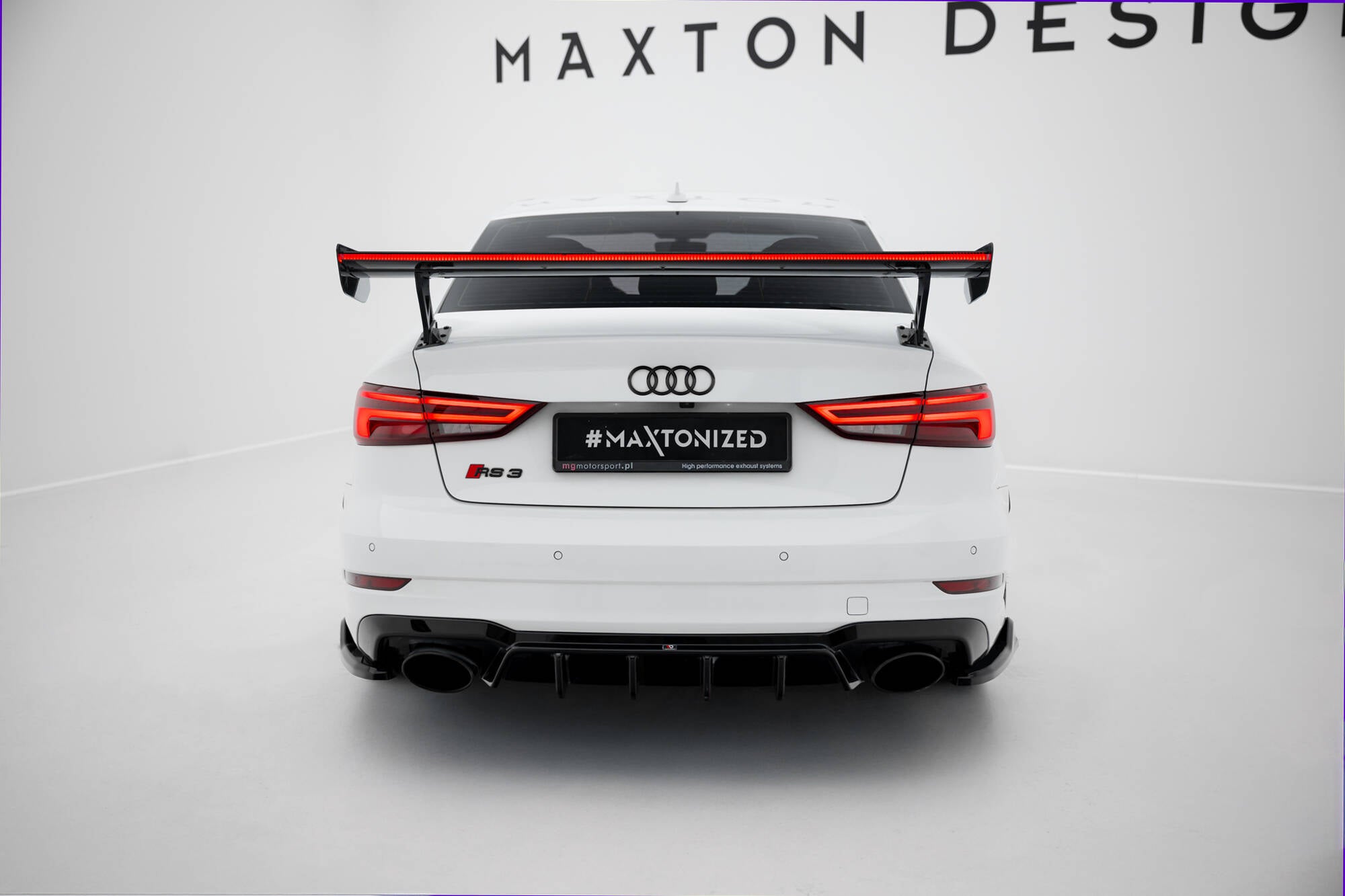 Maxton Design Carbon Spoiler With External Brackets Uprights + LED Audi A3 / A3 S-Line / S3 / RS3 Limousine 8V / 8V Facelift für Audi A3