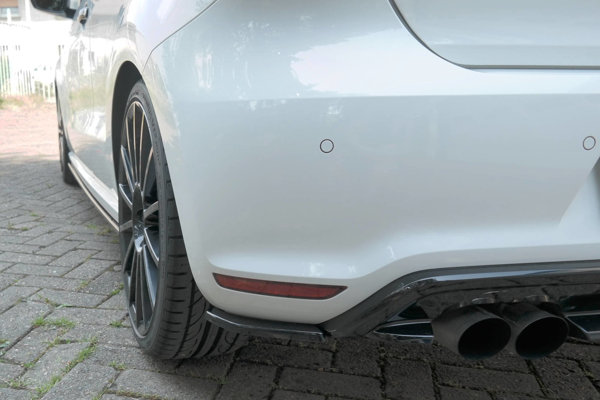 Maxton Design Heck Ansatz Flaps Diffusor passend für VW Polo WRC Mk5 schwarz Hochglanz