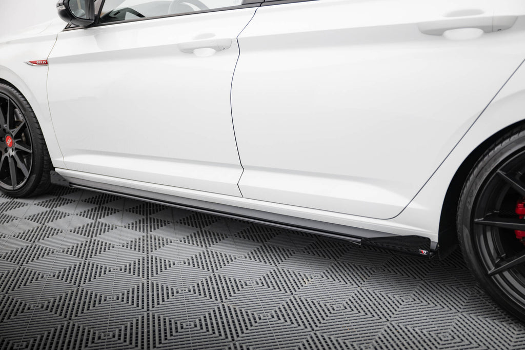 Maxton Design Street Pro Street+ Seitenschweller Leisten + Flaps passend für VW Jetta GLI Mk7 schwarz Hochglanz