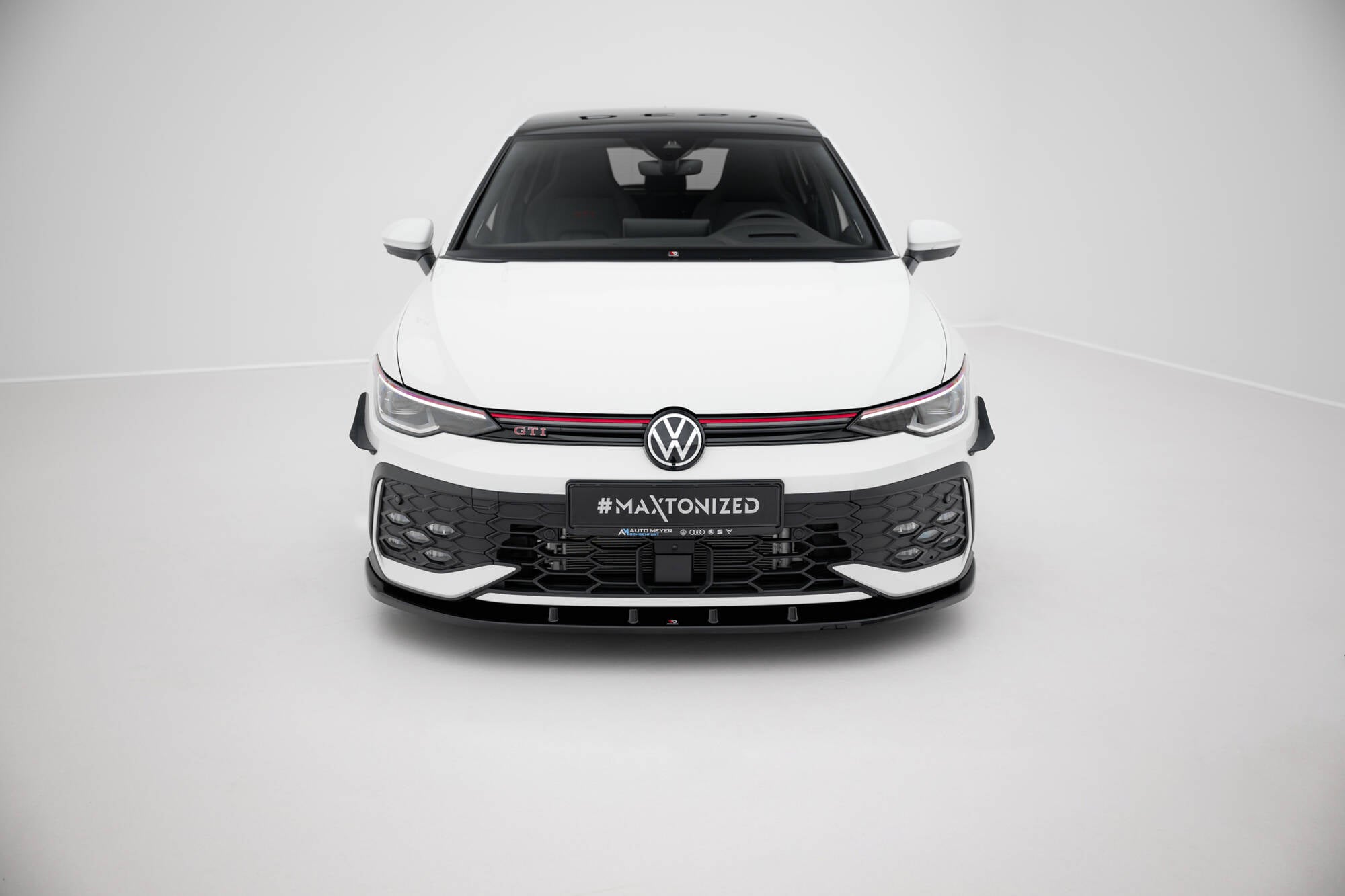 Maxton Design Street+ Spoilerlippe Front Ansatz V.1 passend für VW Golf GTI / GTE / R-Line Mk8 Facelift schwarz Hochglanz