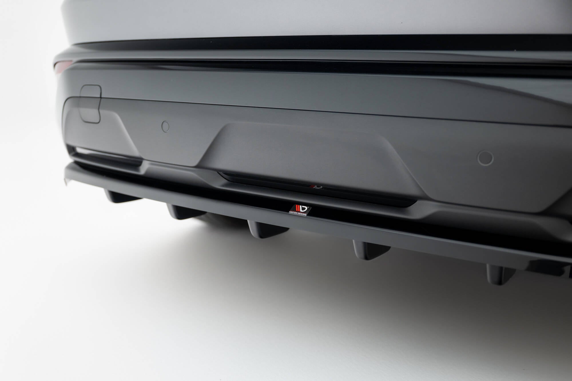 Maxton Design Street+ Mittlerer Diffusor RACE passend für Renault Austral Mk1 schwarz Hochglanz