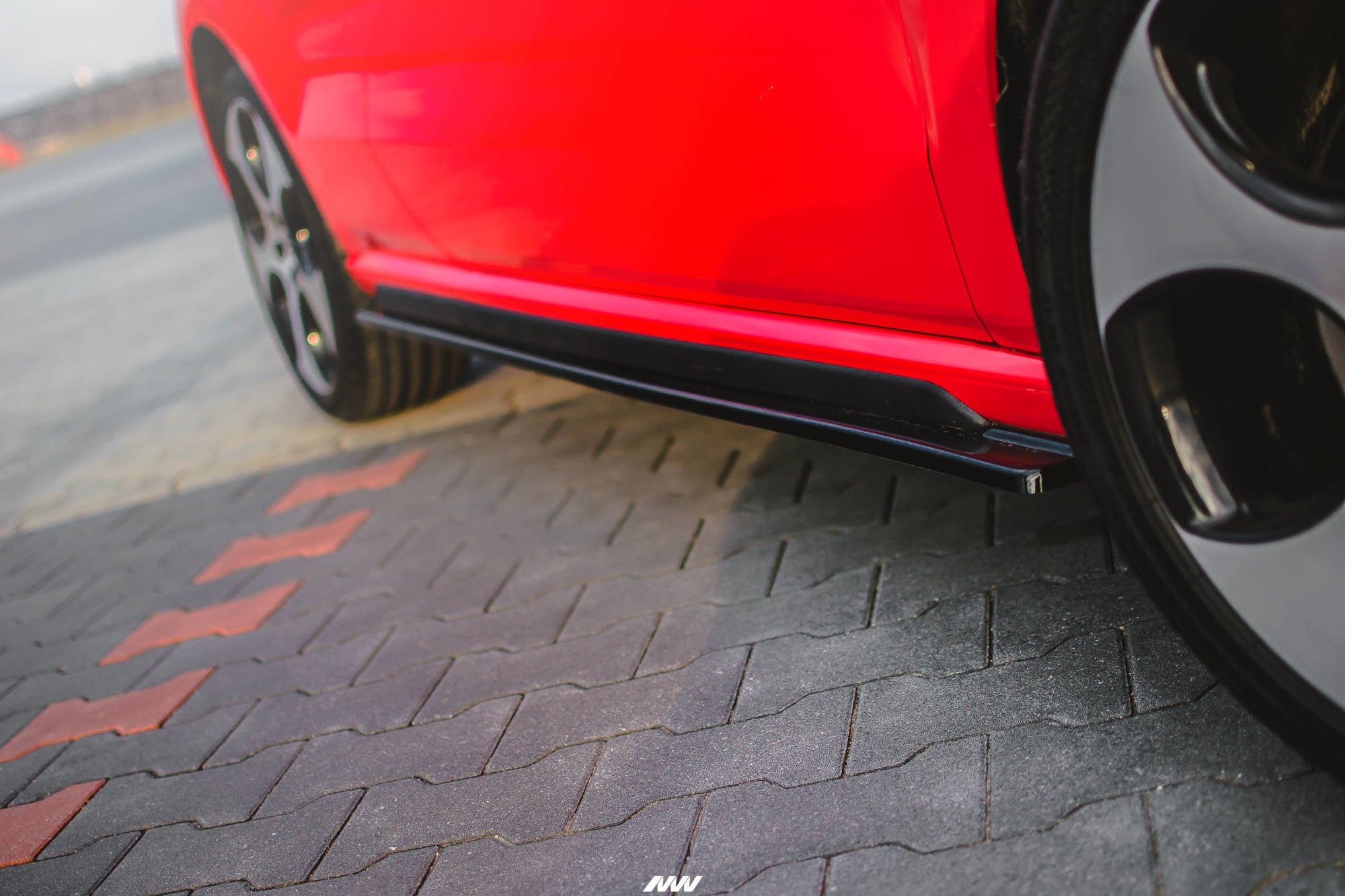 Maxton Design Street+ Seitenschweller Leisten passend für VW Polo GTI Mk5 schwarz Hochglanz