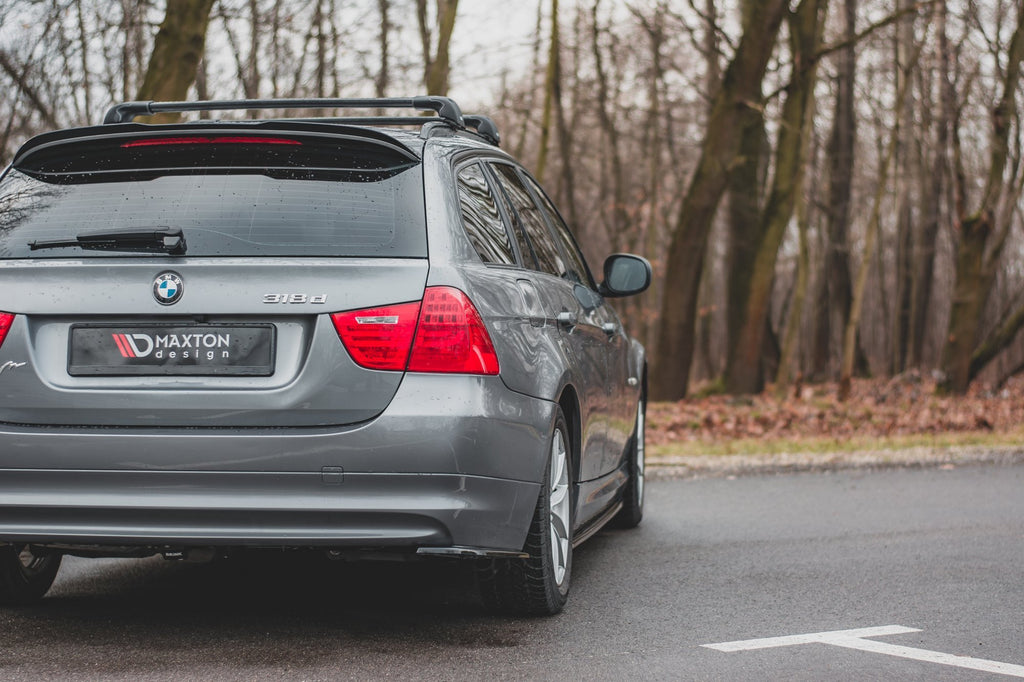 Maxton Design Heck Ansatz Flaps Diffusor für BMW 3er E91 Facelift Carbon Look